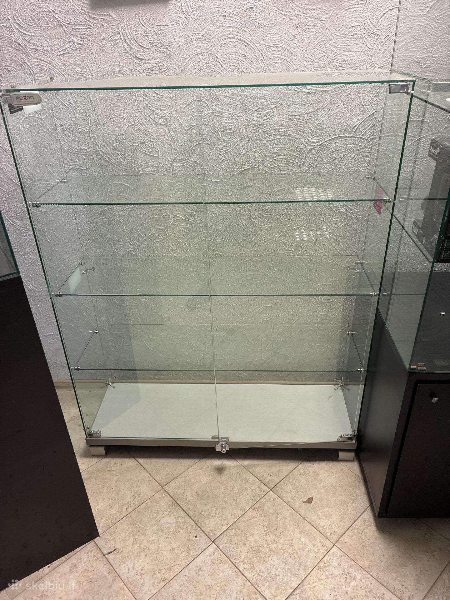 Vitrina 3 lentynu