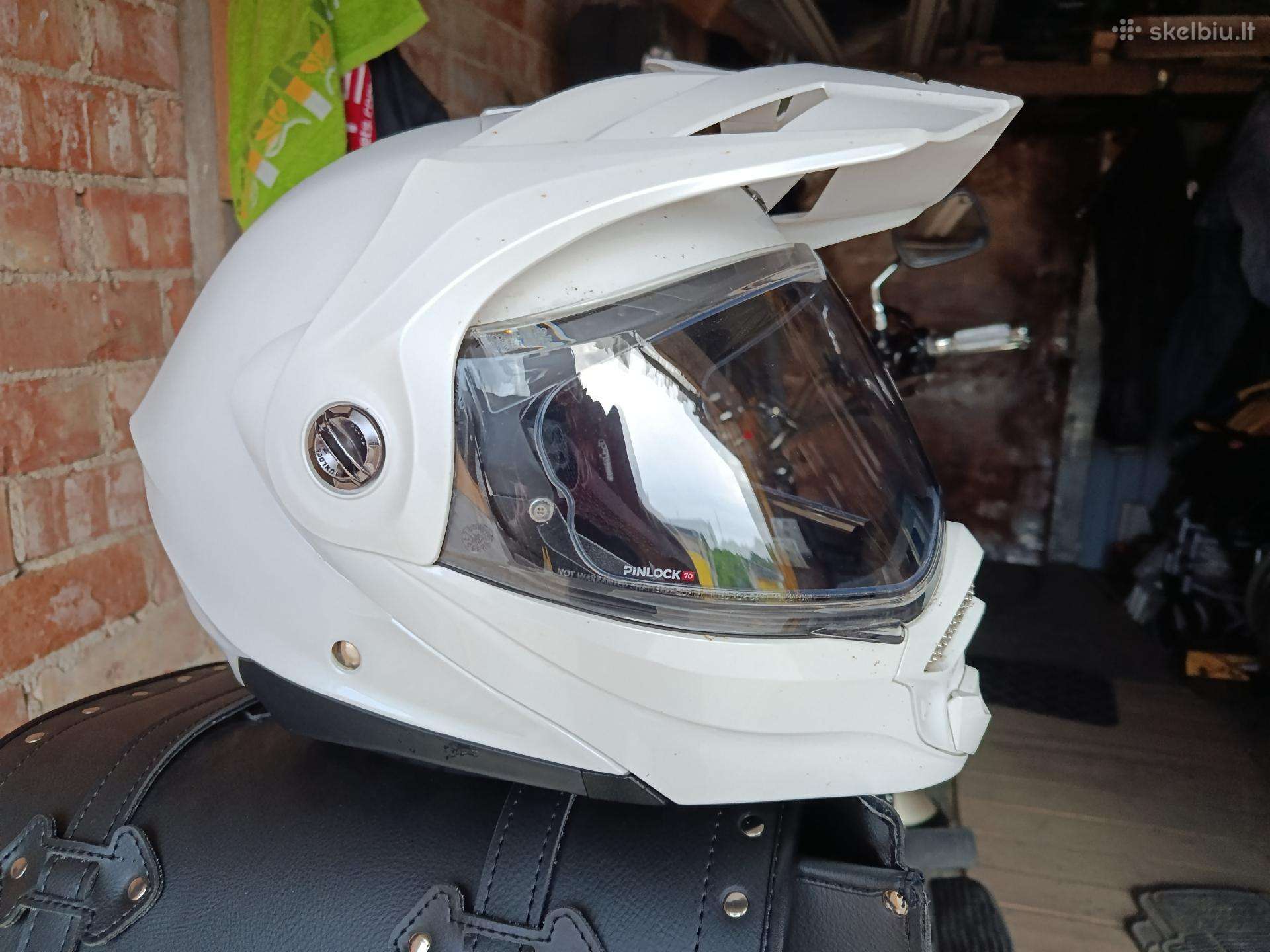 Scorpion enduro šalmas