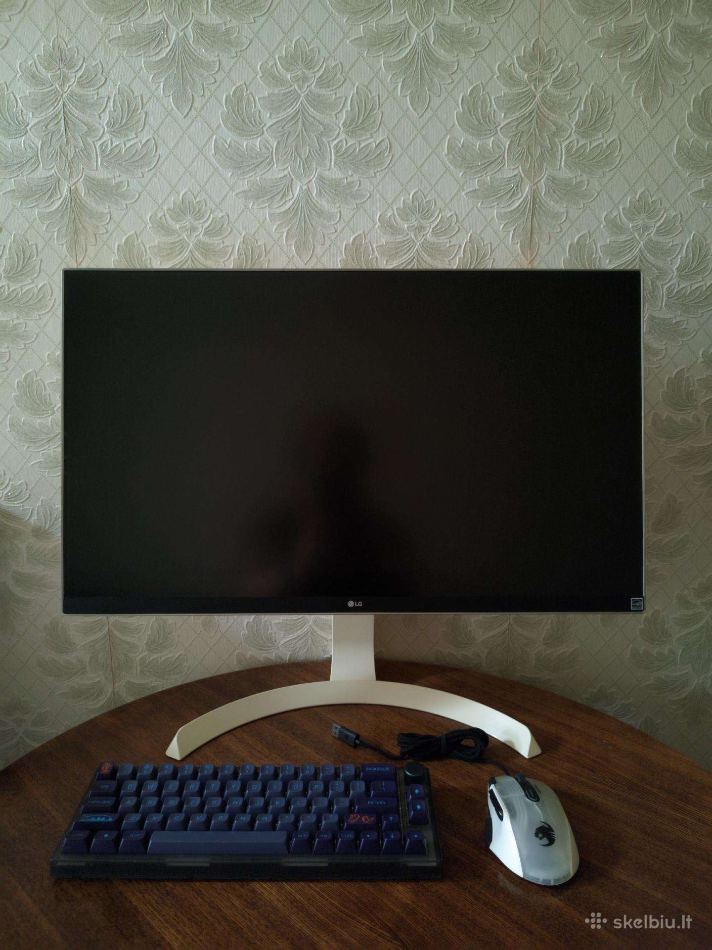 Monitorius 27" 4k LG Klaviatūra ir pelė Nustat
