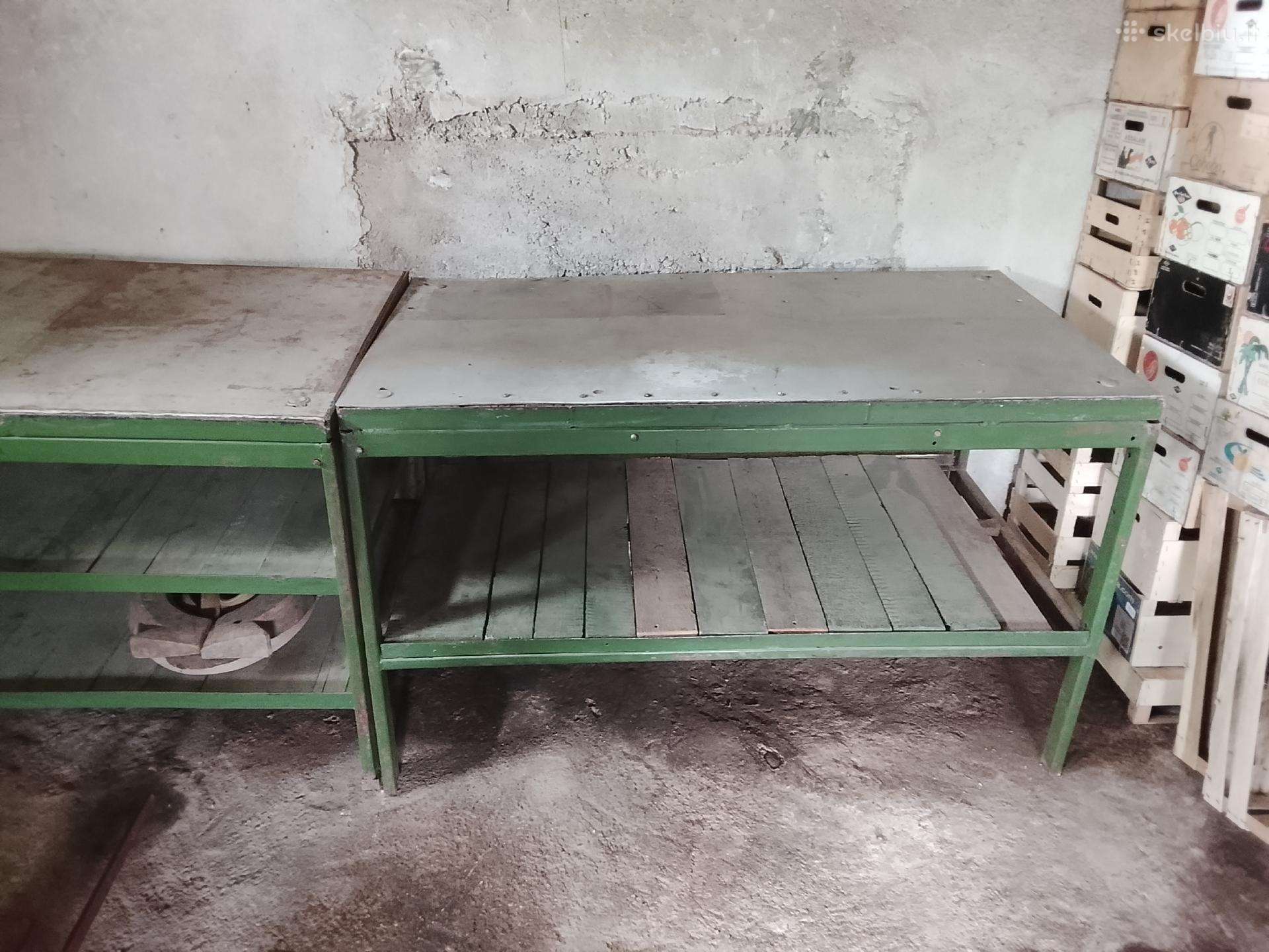 Metaliniai stalai