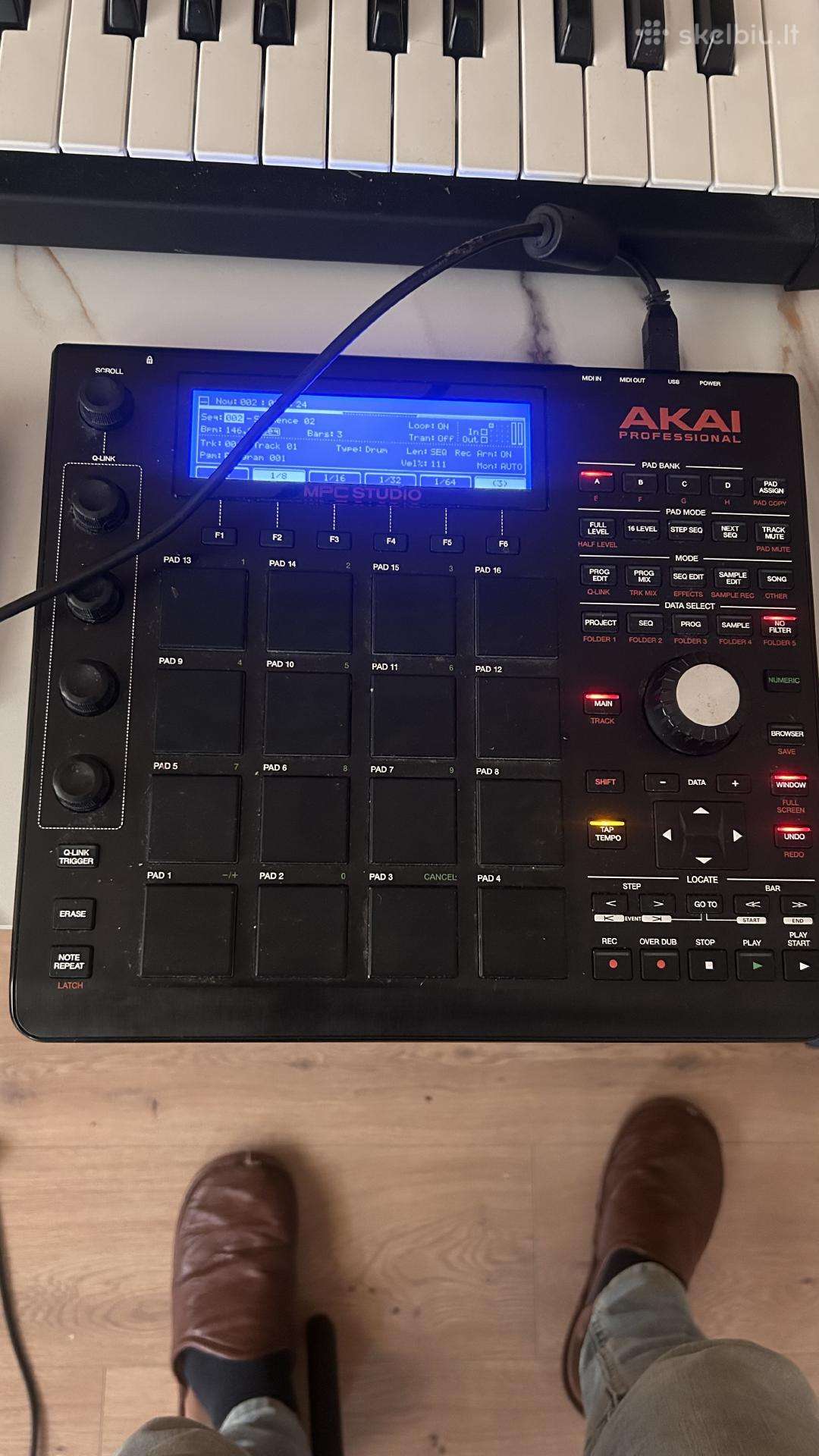 Mpc Studio Black