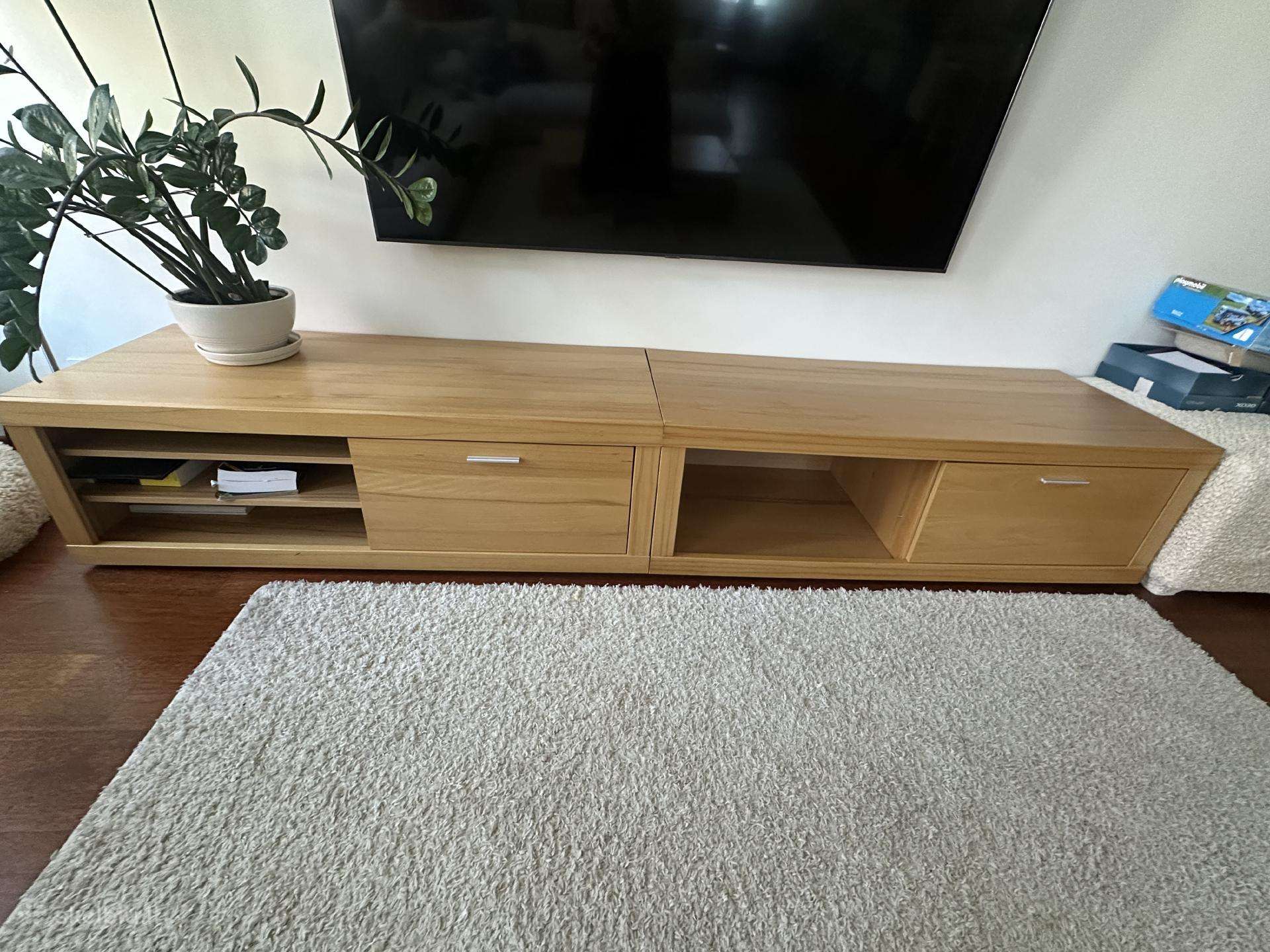 TV spintelė 290x47 cm