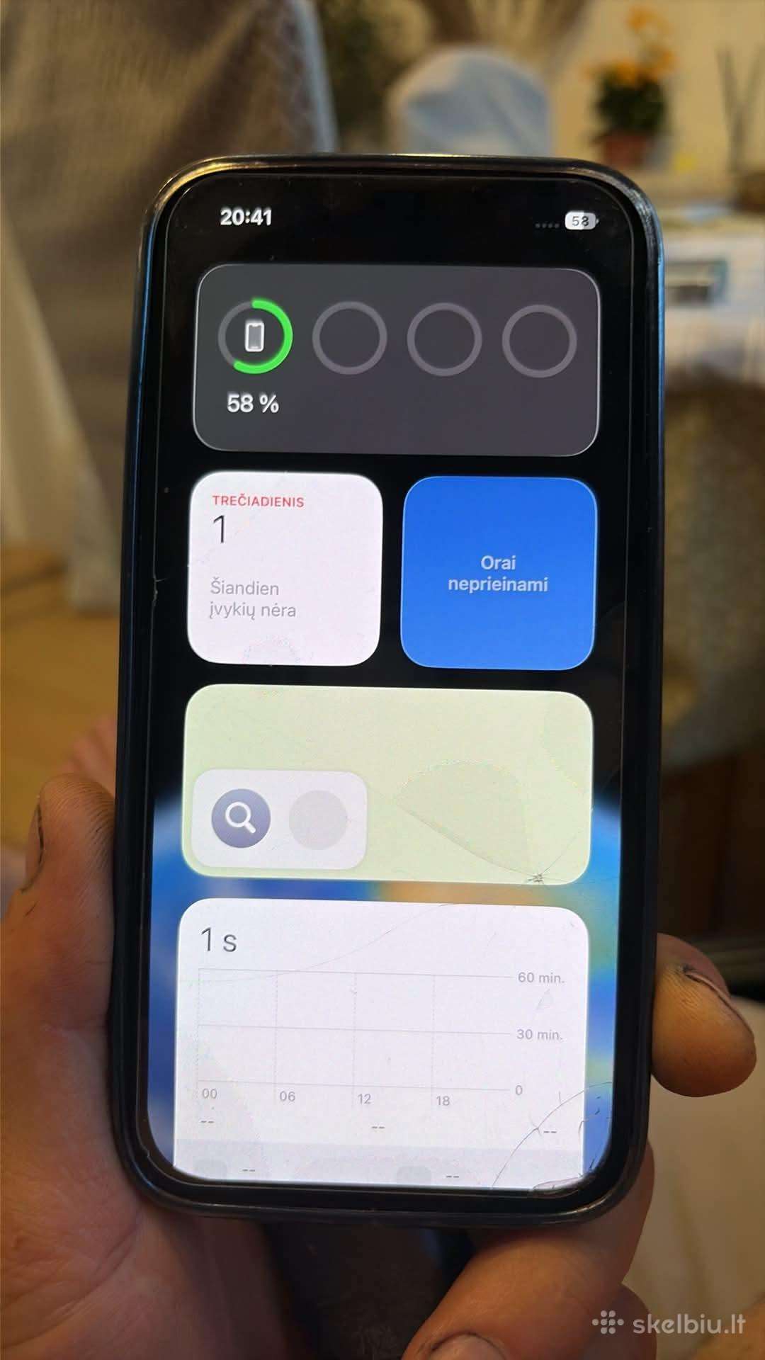 iPhone 13 128gb 69% battery