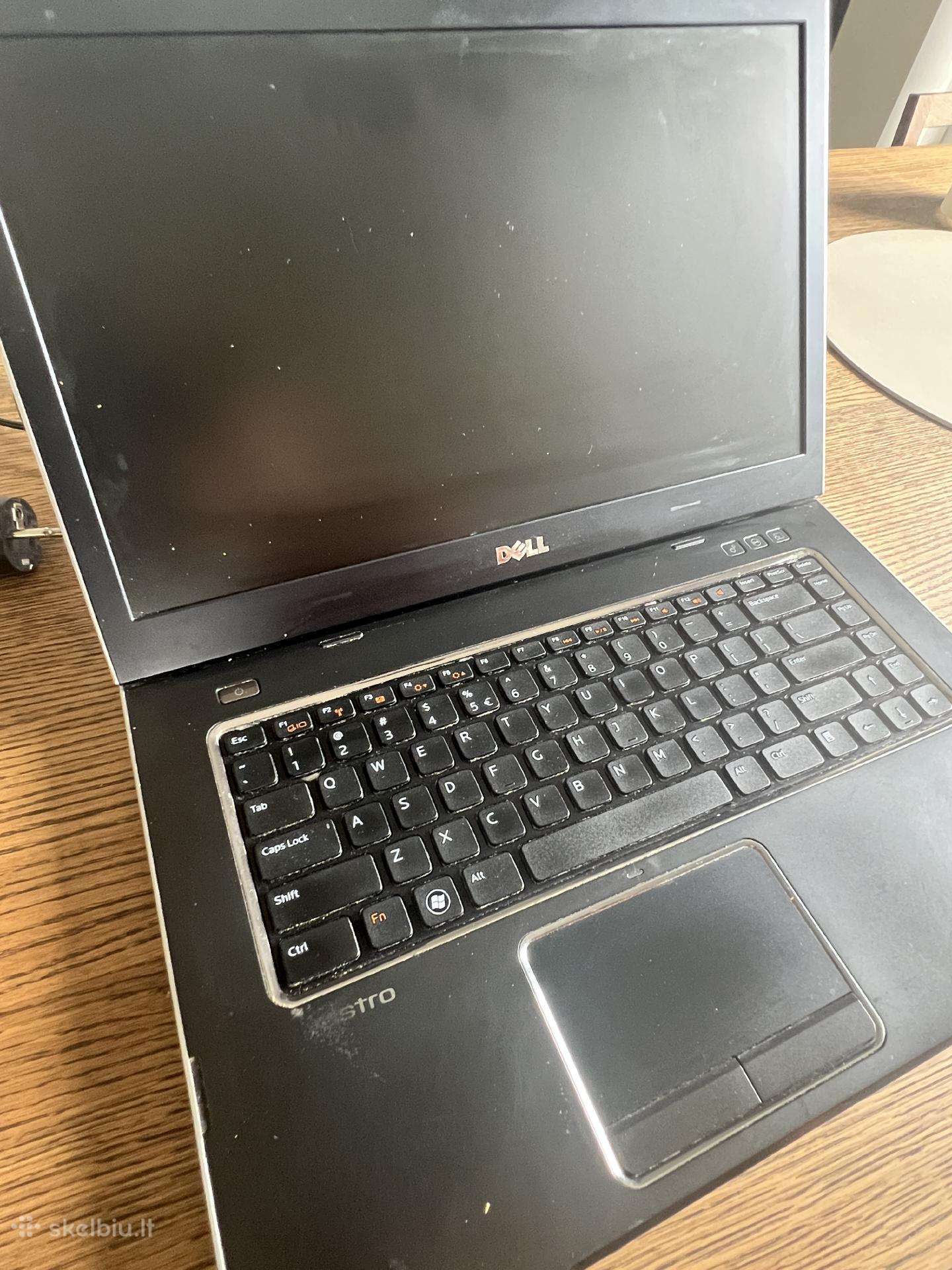Dell vostro 3550 2011 metų veikiantis