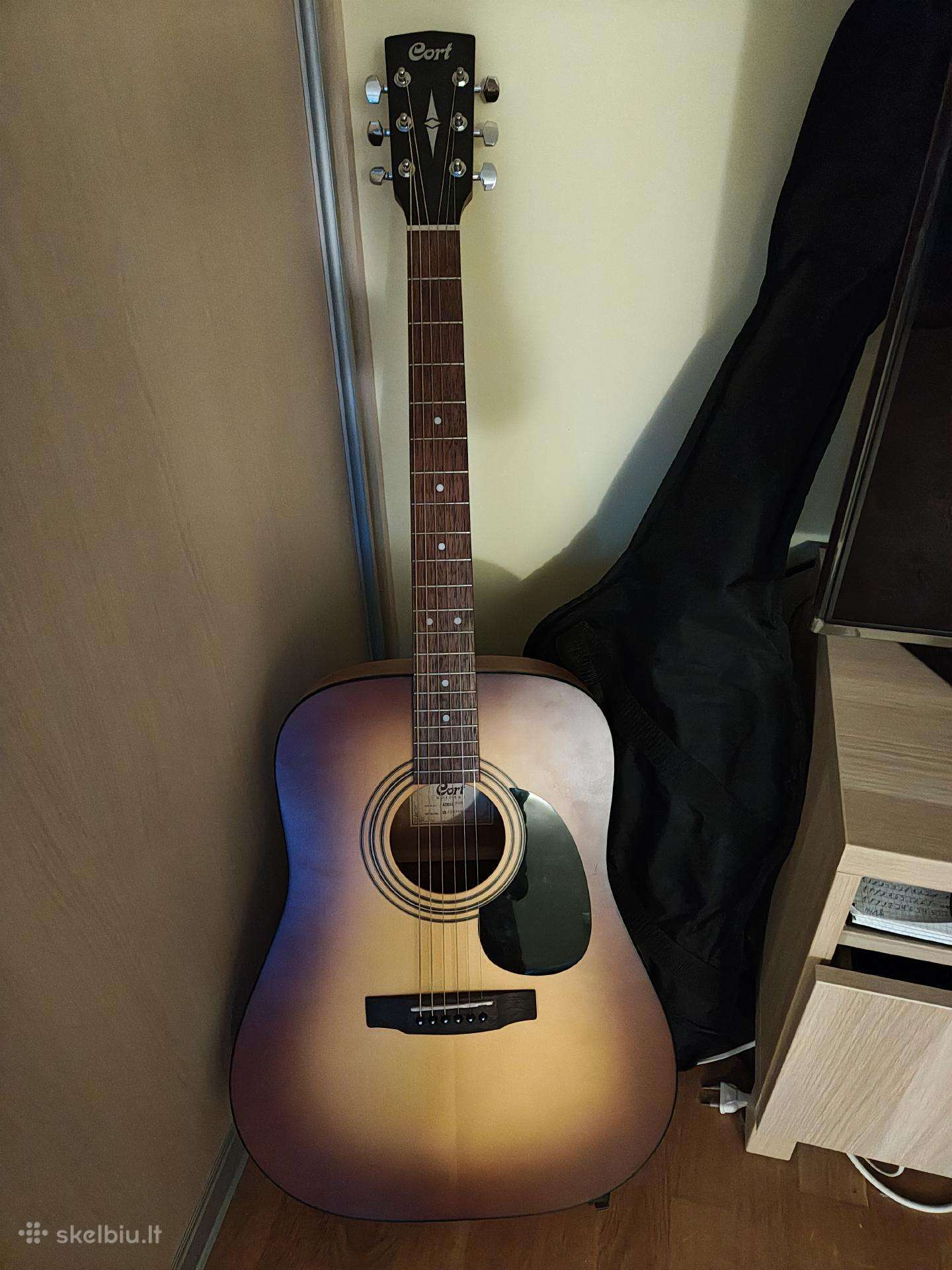 Gitara cort ad810