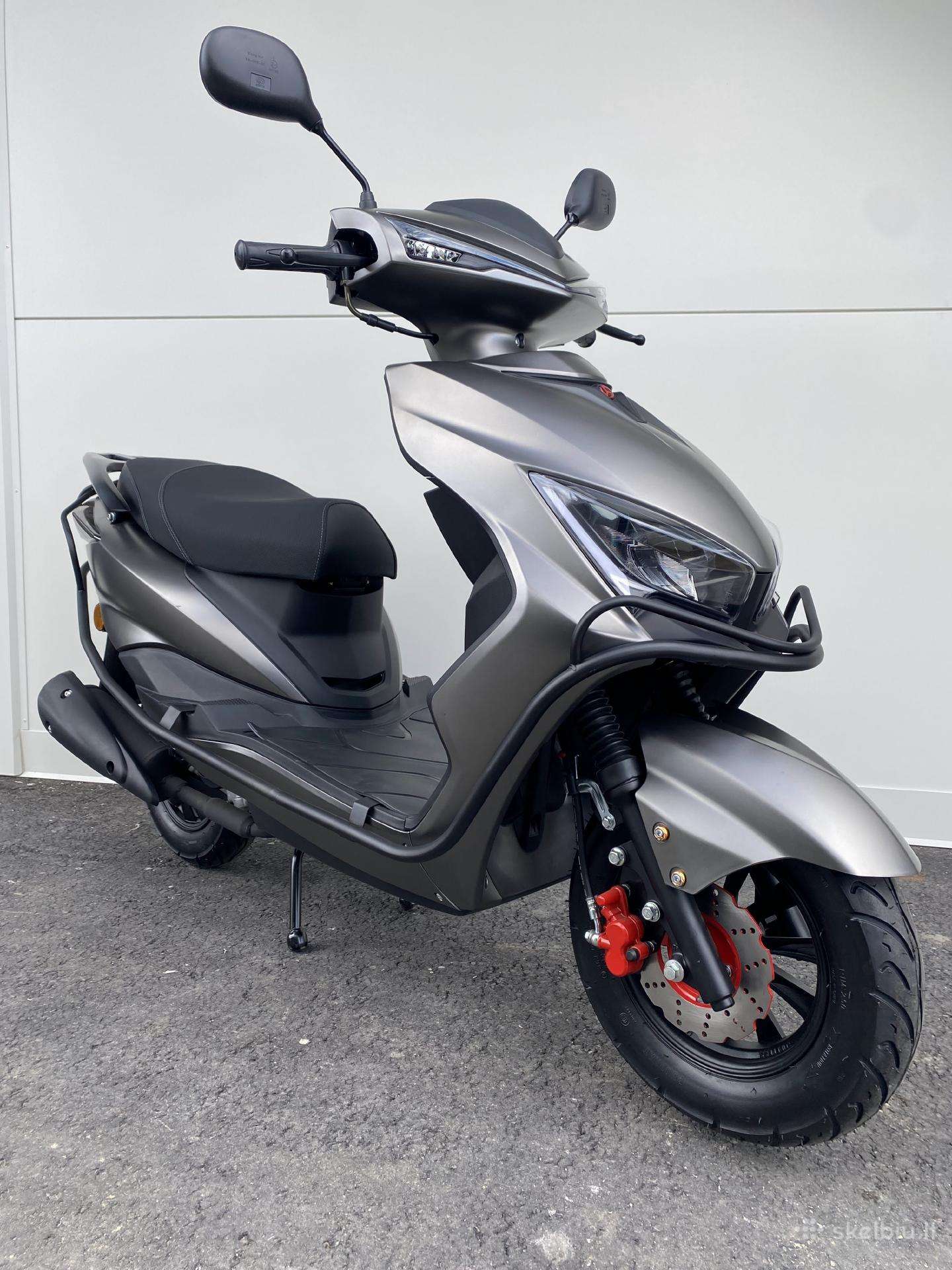 Yamaha Cygnus 49cc, мотороллеры / мопеды