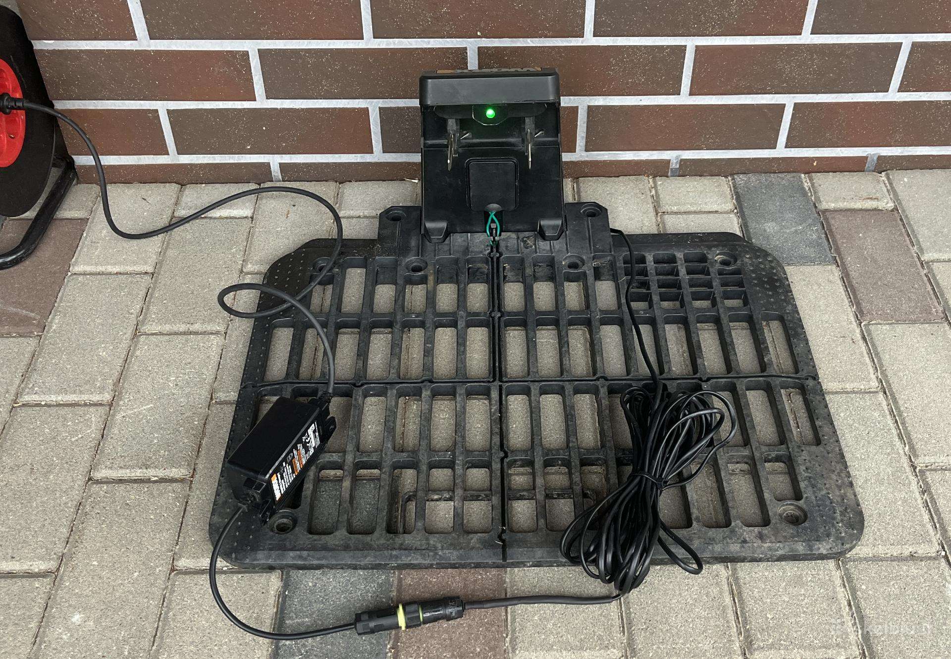 Worx vejos roboto krovimo stotelė