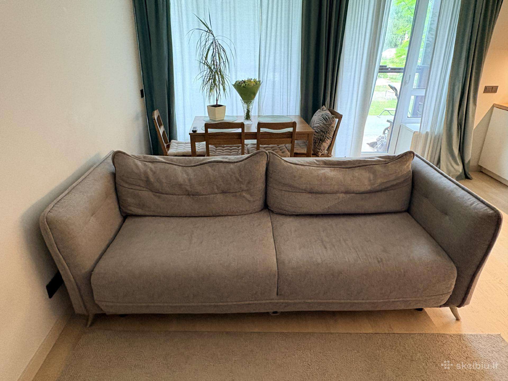 Parduodama sofa