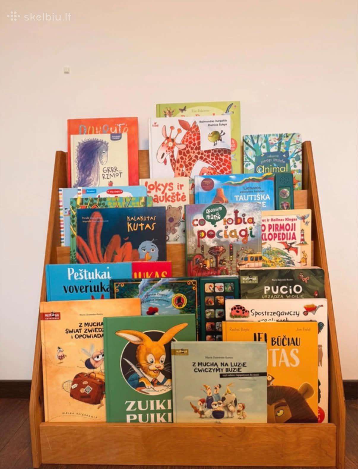 Montessori knygų lentyna