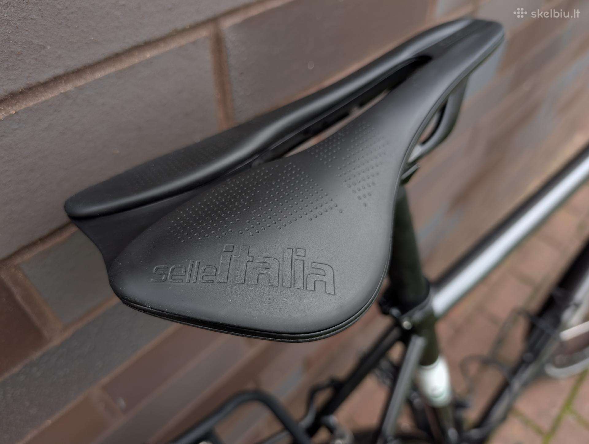 Touring bike Fuji 28″