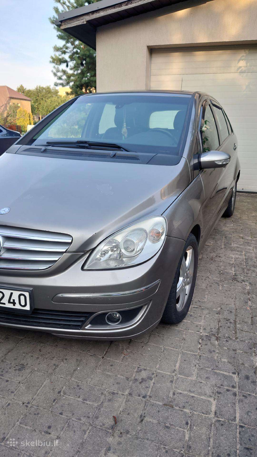Mercedes Benz B200