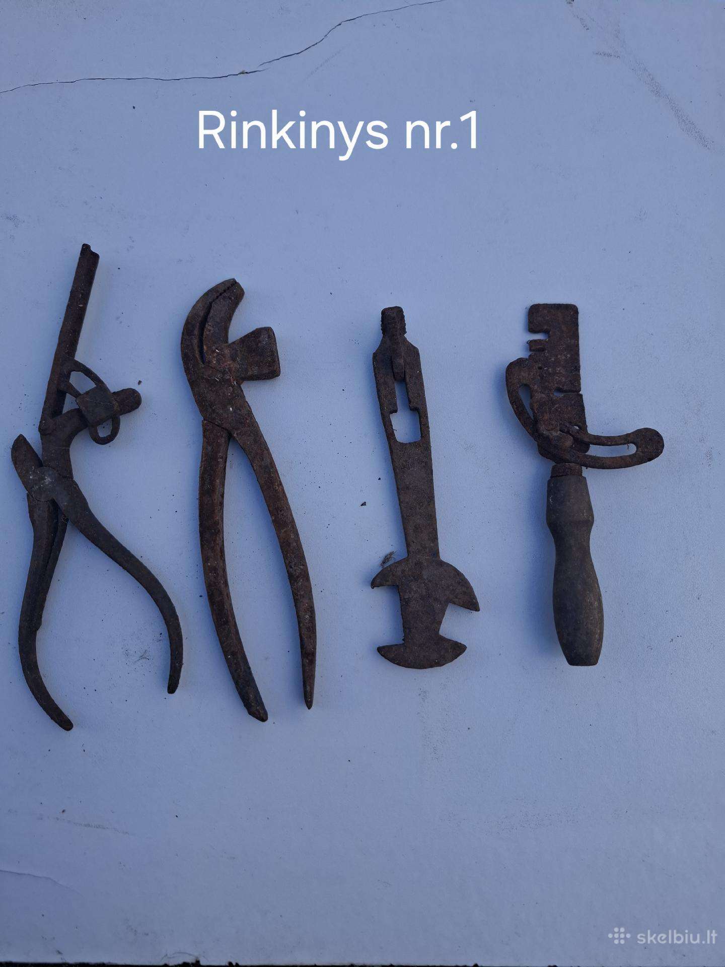 Senoviniai darbo įrankiai