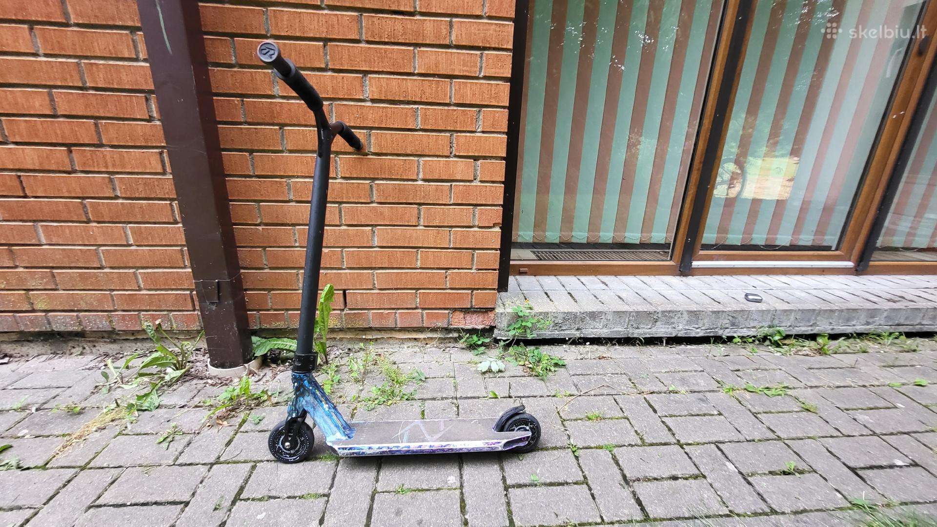 Parduodamas naudotas „fusion“ triukų paspirtukas