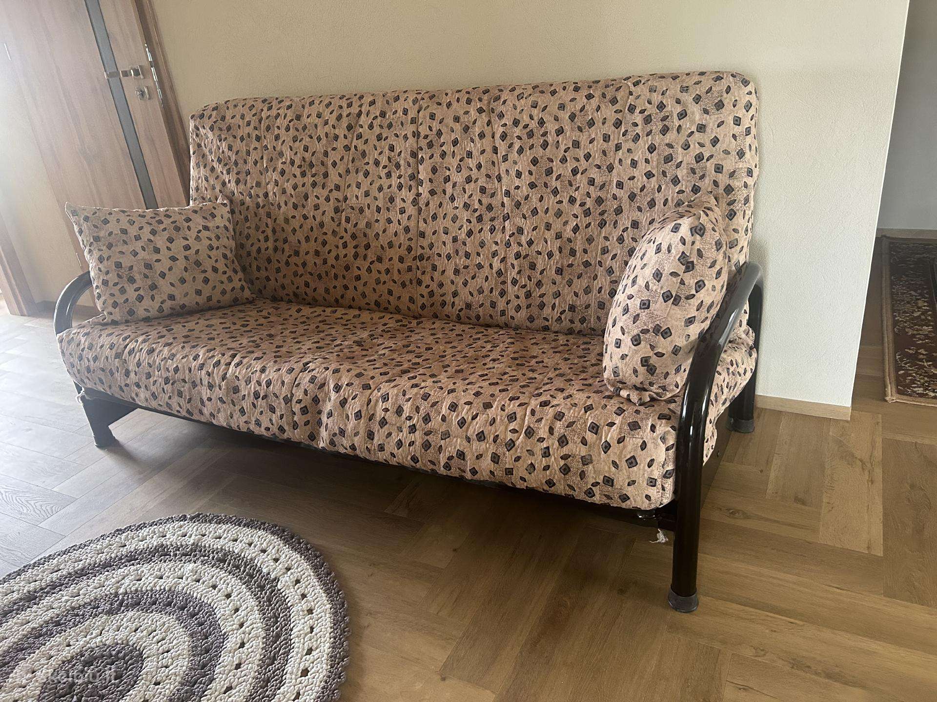 Stilinga miegamoji sofa