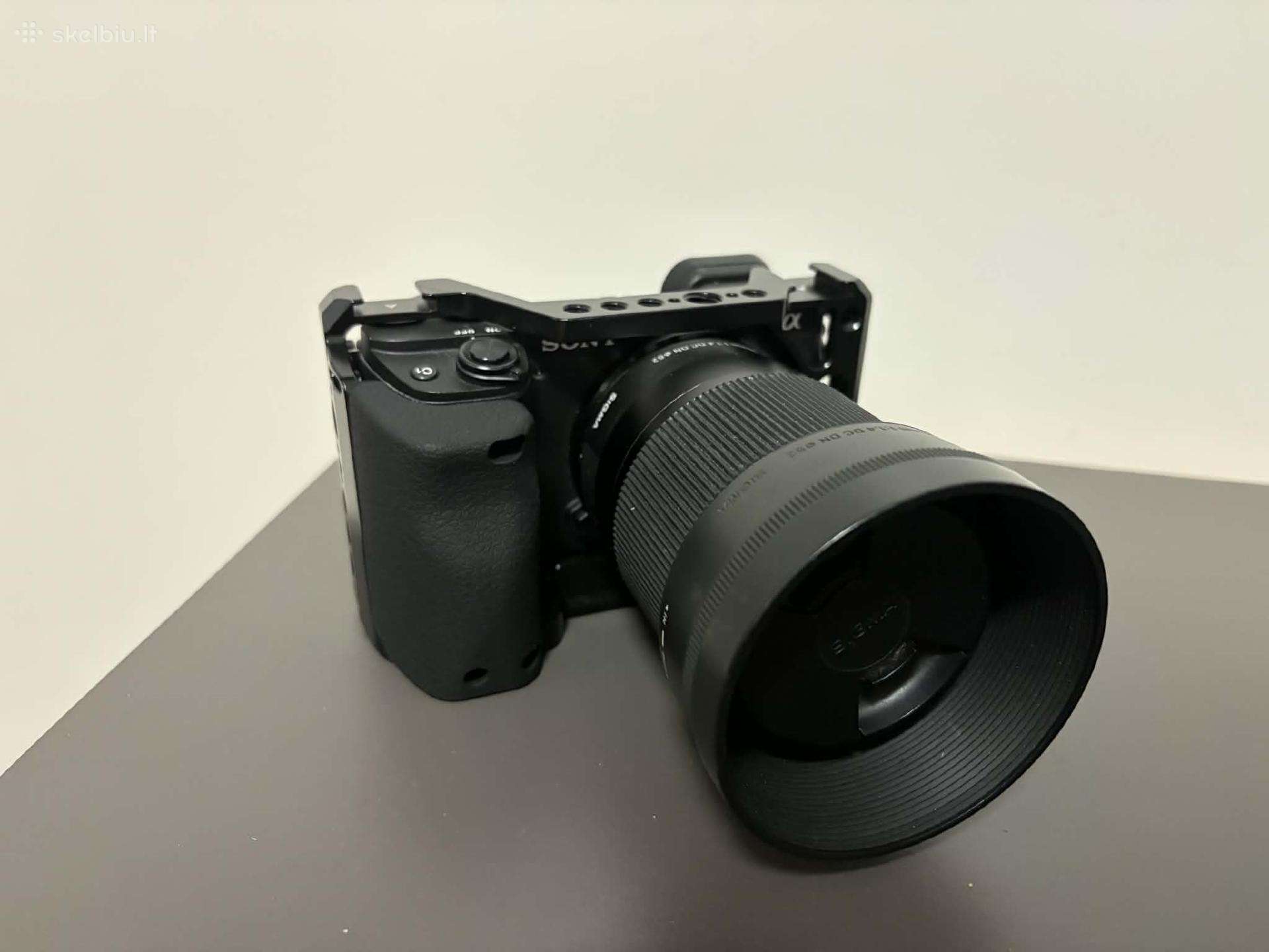 Sony A6400 + Sigma 30mm F1.4 Dc Dn (C) (sony-e)