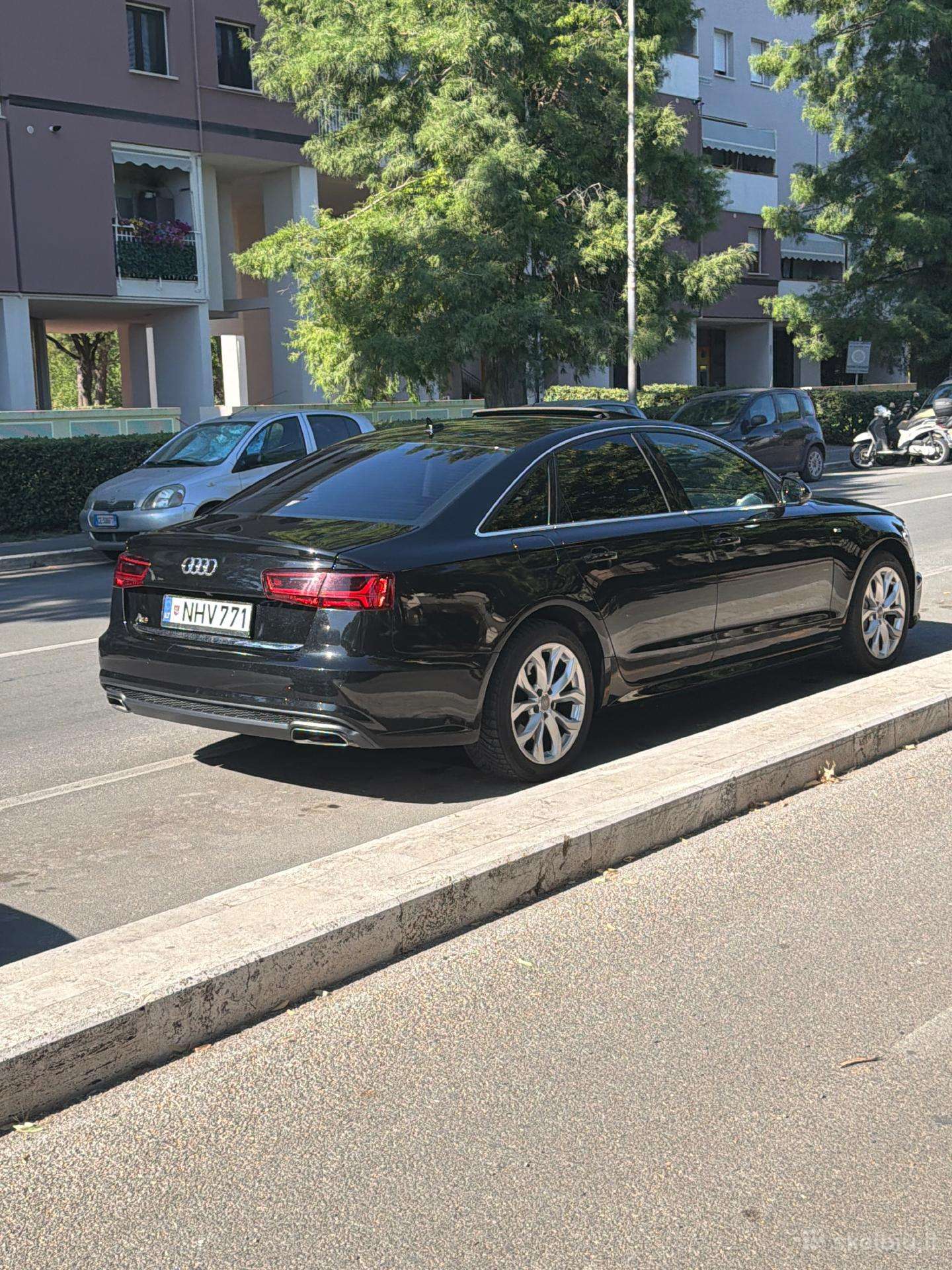 Audi A6, 2.0 l., Седан