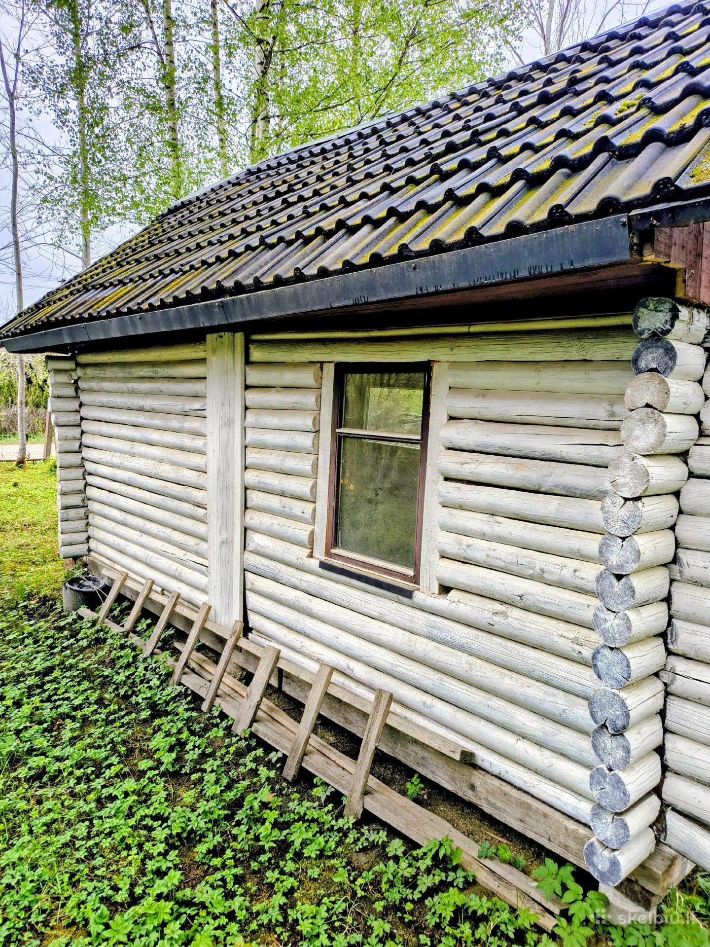 Netoli upelio , Namukas rąstinis , sklypas