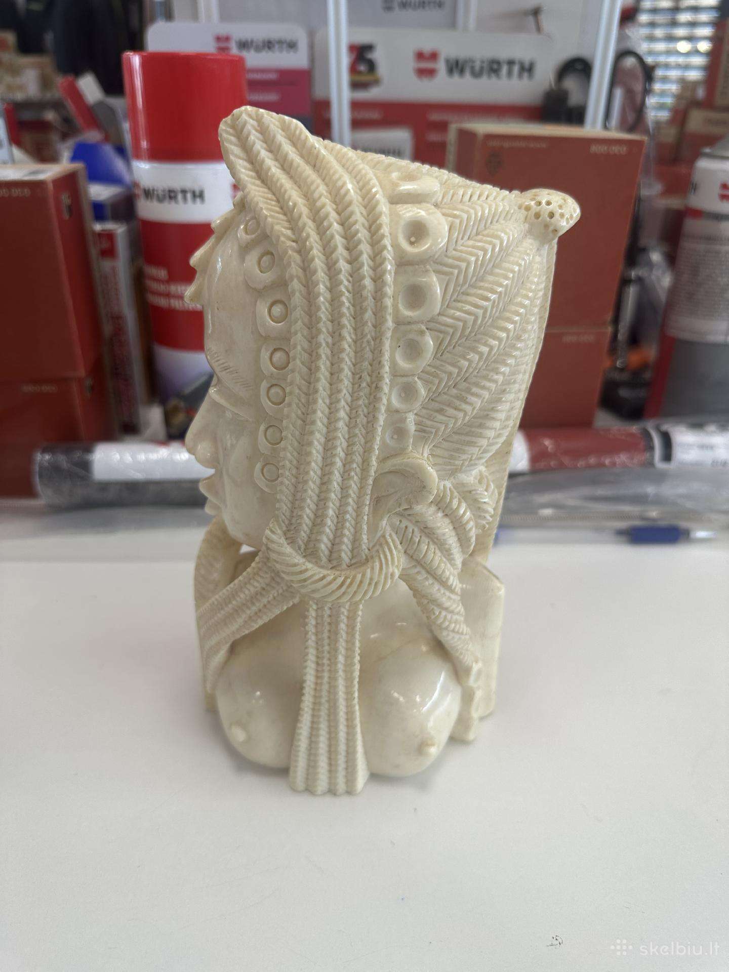 Statulelė iš kaulo