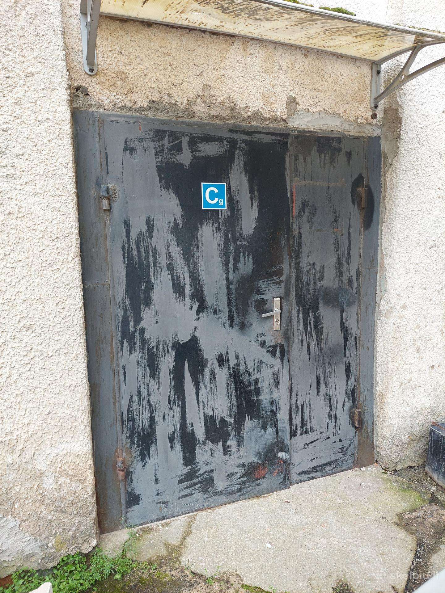 Metalinės durys