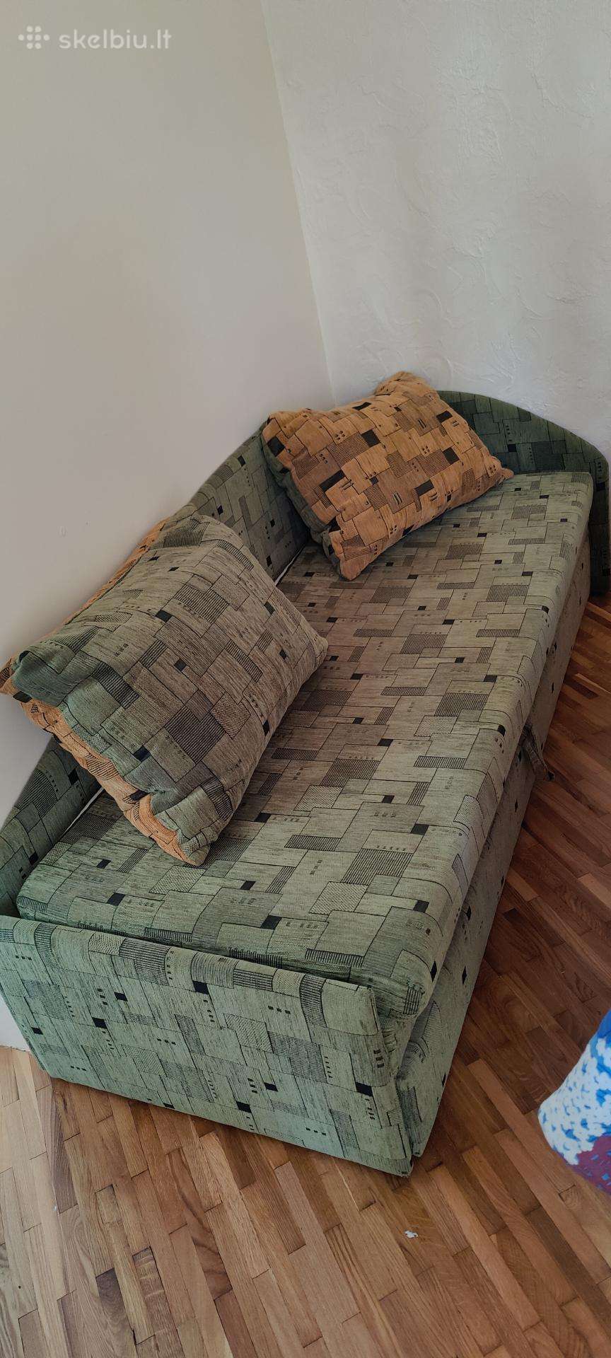 Dovanoju sofa lovą