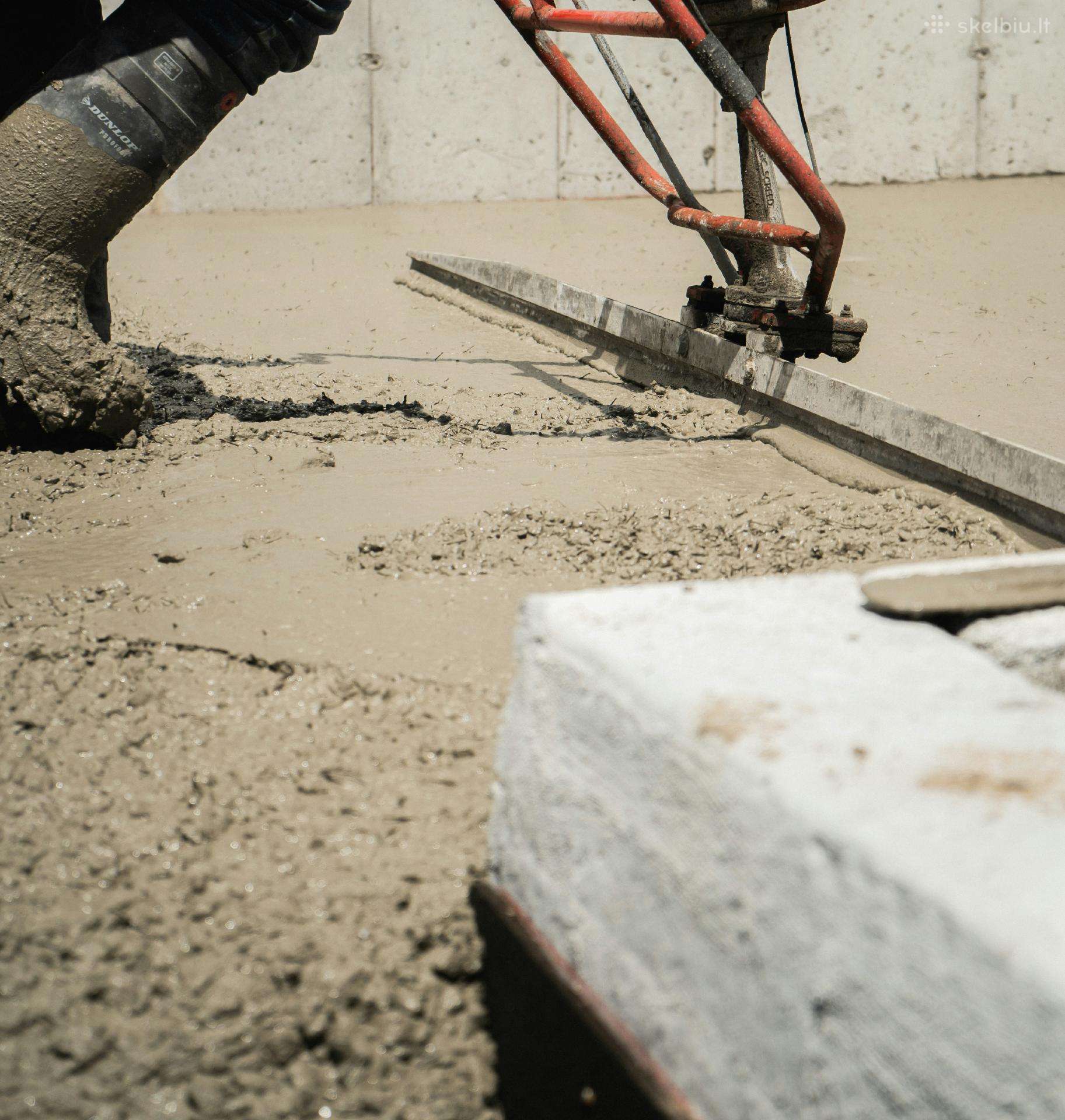 Priimame betonuotojus į statybų įmonę