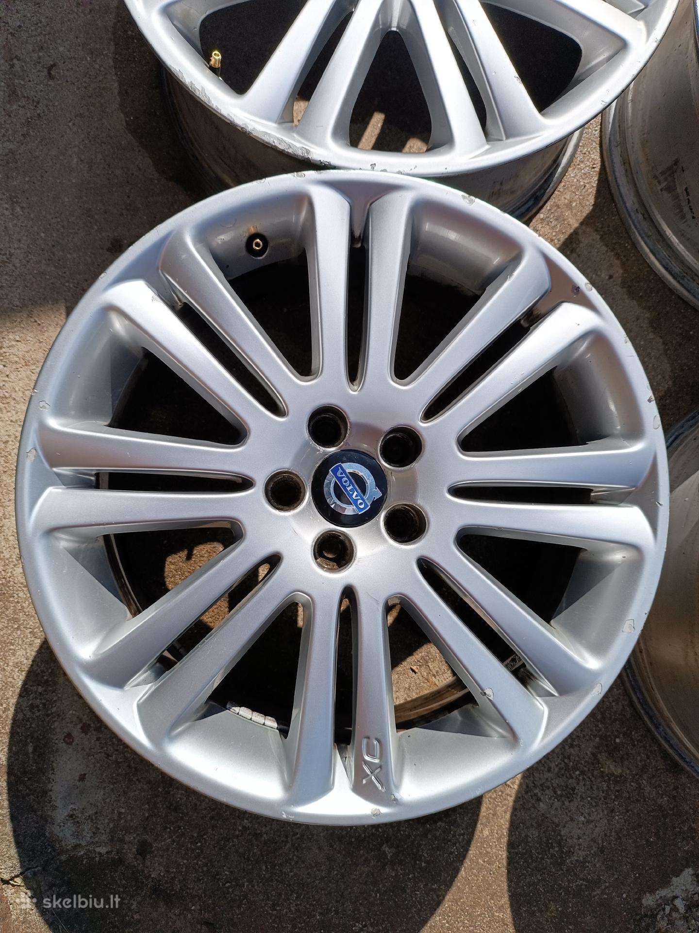Volvo, lengvojo lydinio, R19