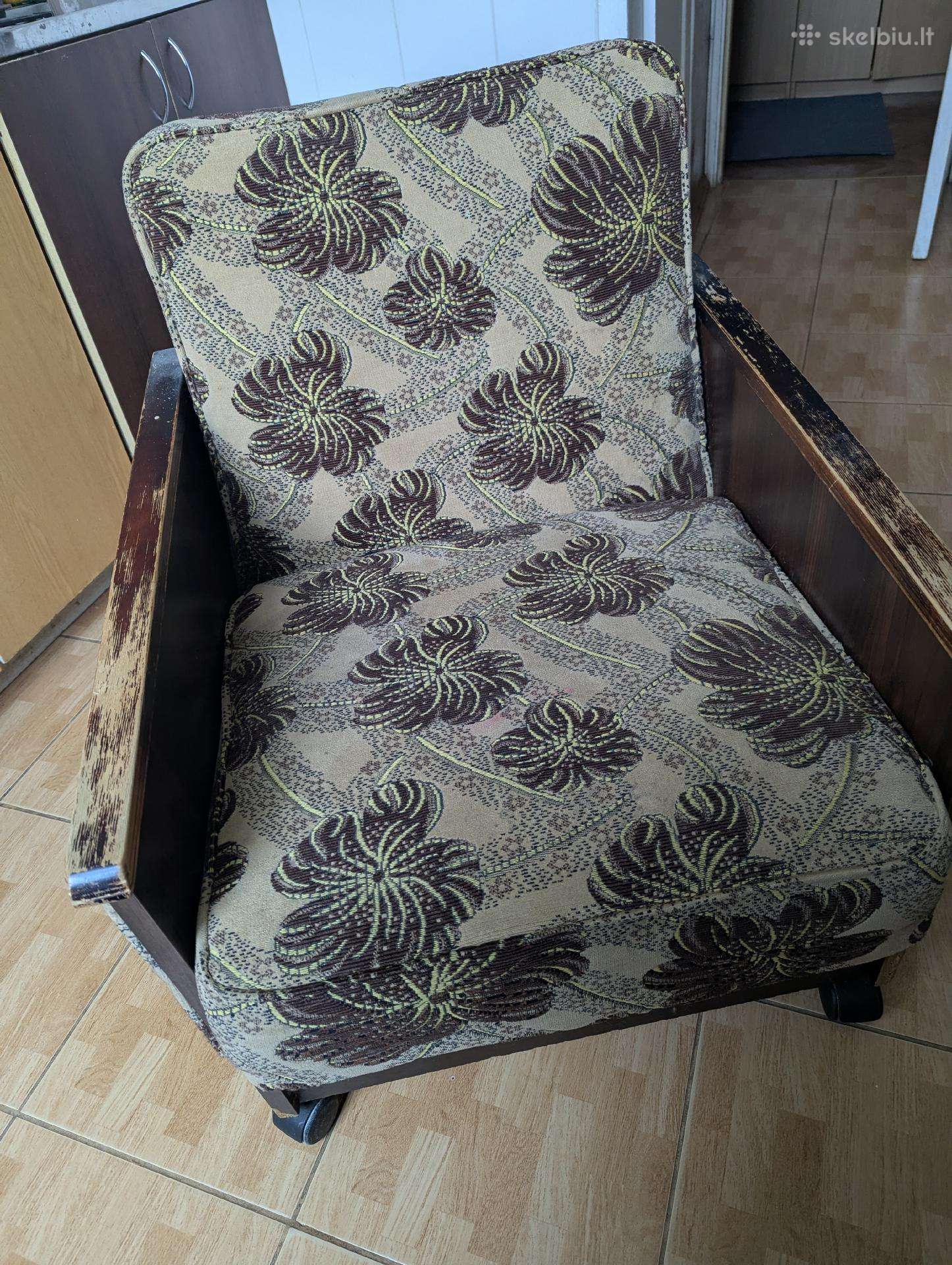 Nemokamai atiduodu fotelį su ratukais