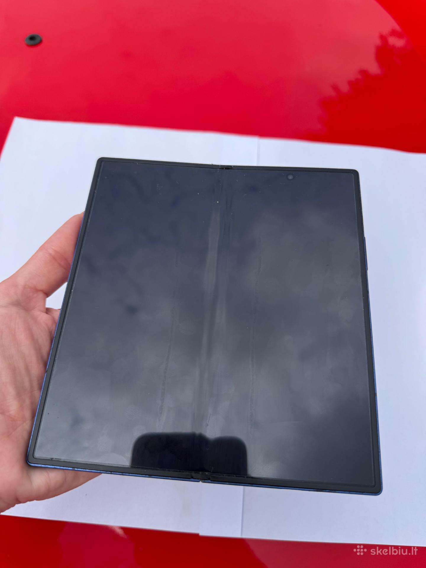 Parduodamas Samsung Galaxy Z Fold7, 1 TB.