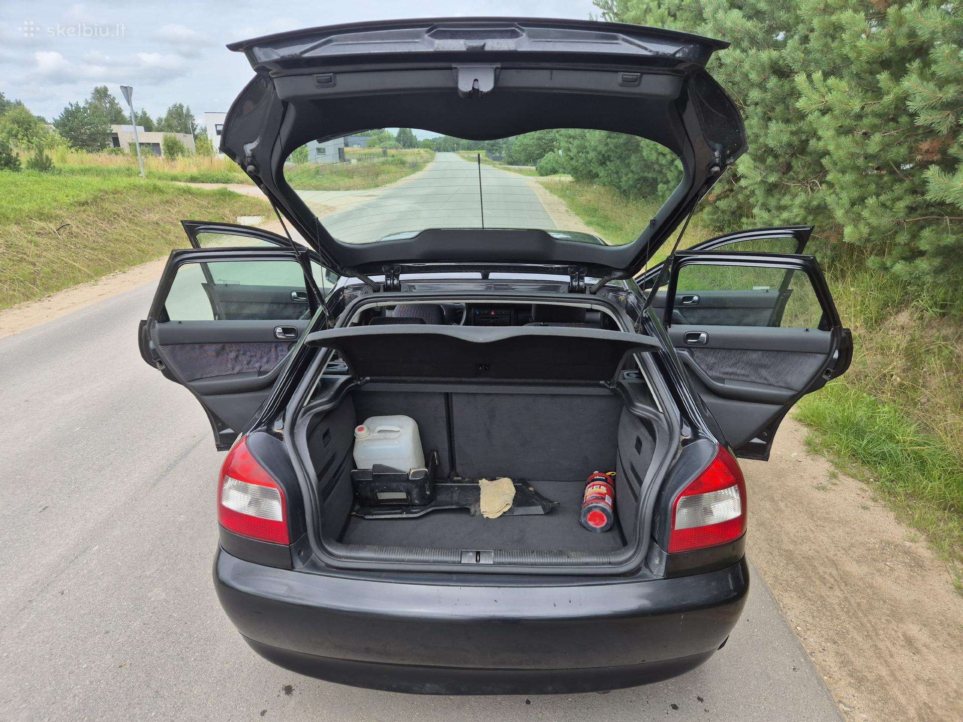 Audi A3, 1.6 l., Хэтчбек