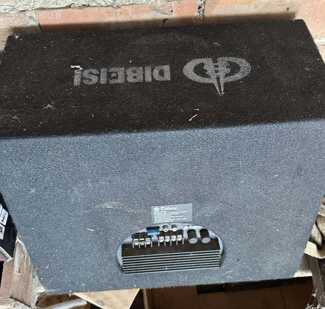 Aktivi automobilio žemu dažnių kolonėle 300w