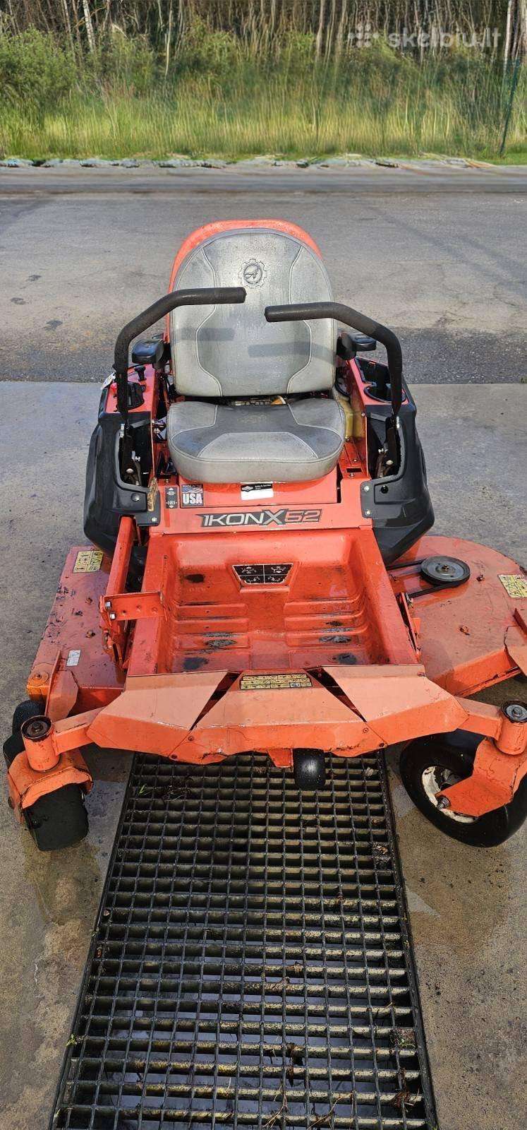 Ikonx52 zero turn