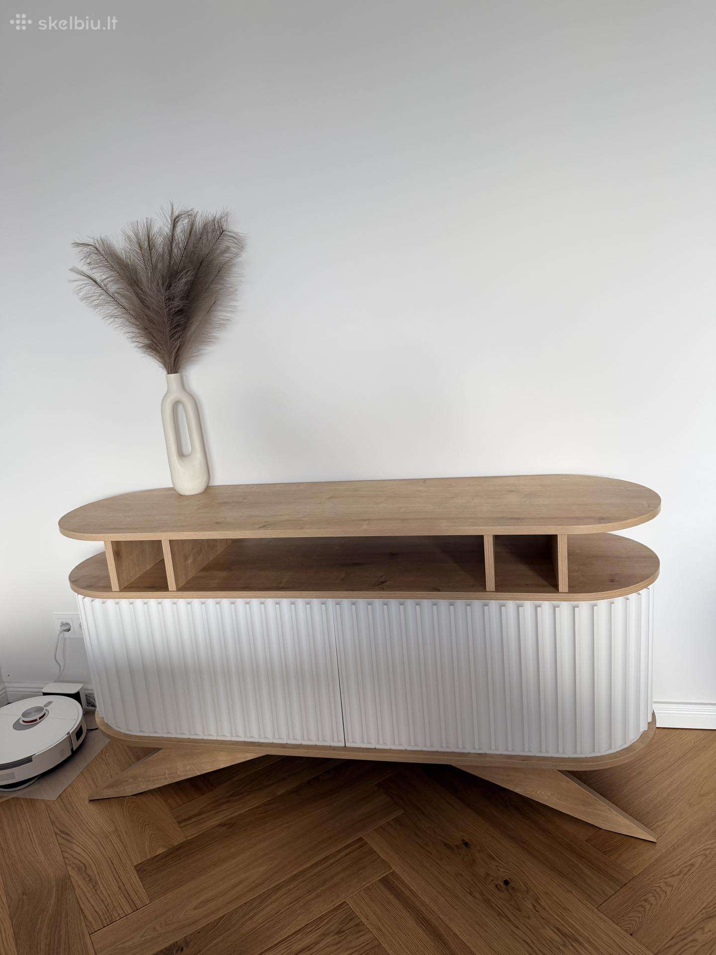 Spintelė / TV Komoda