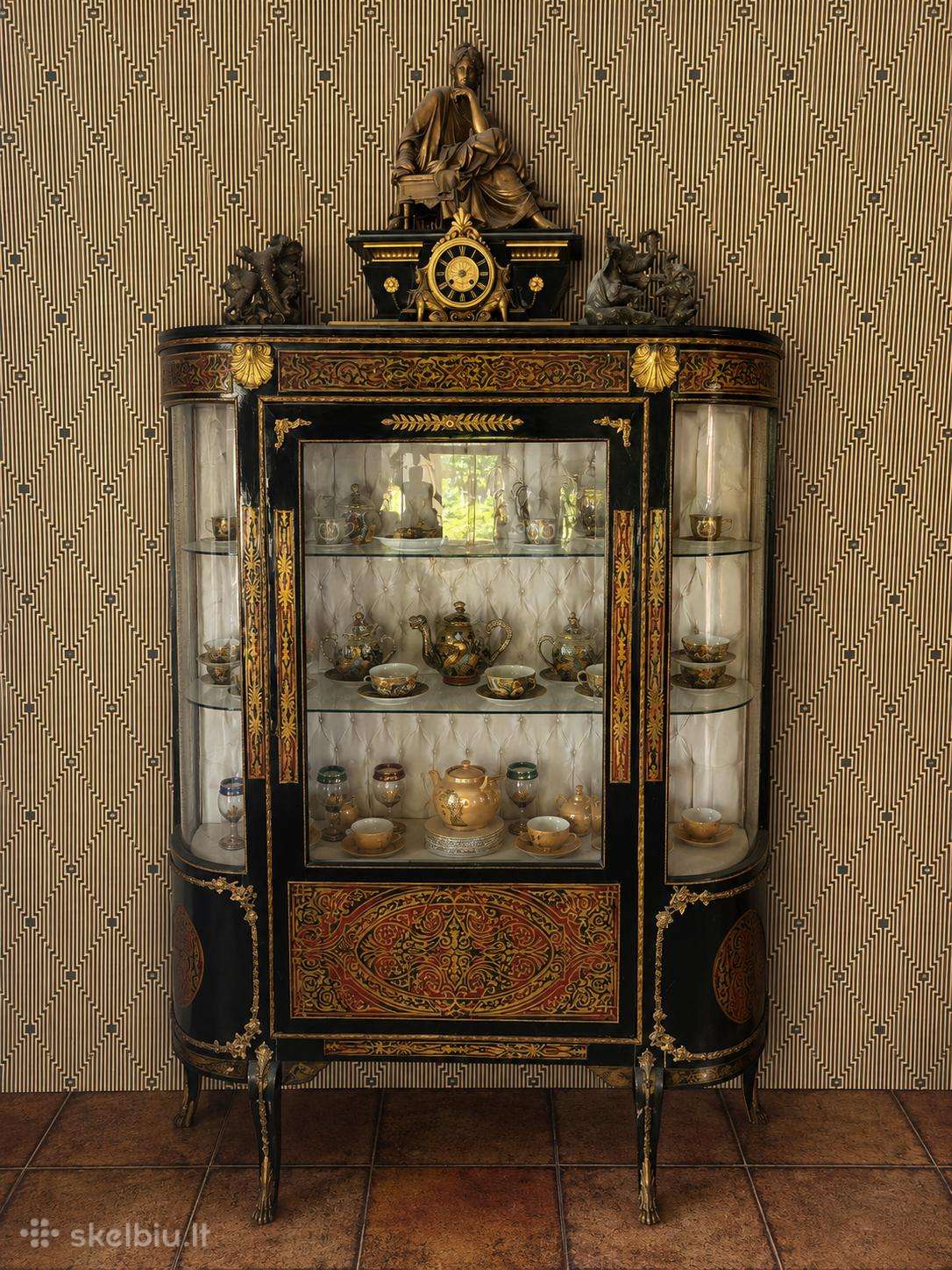 Boulle stiliaus vitrina