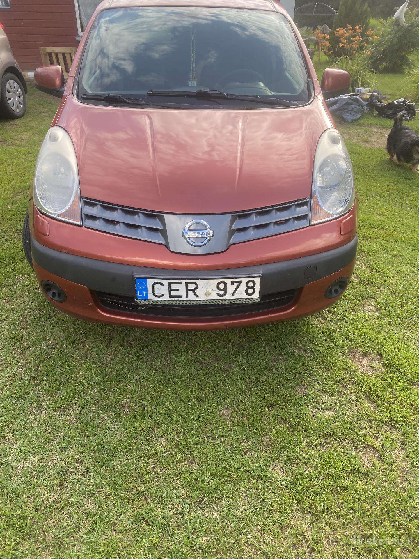Nissan Note, 1.6 l., hatchback