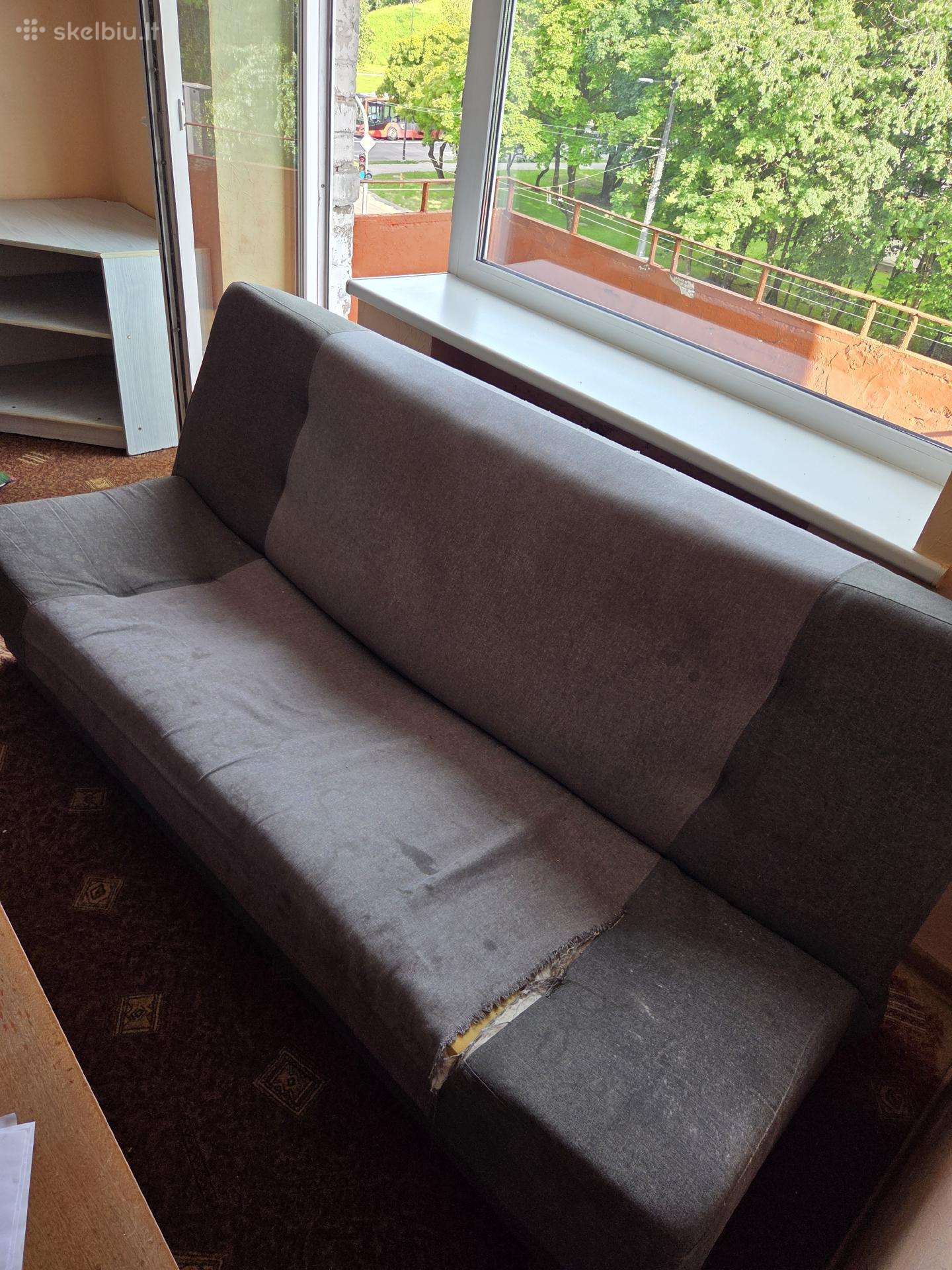 Dovanojama sofa lova