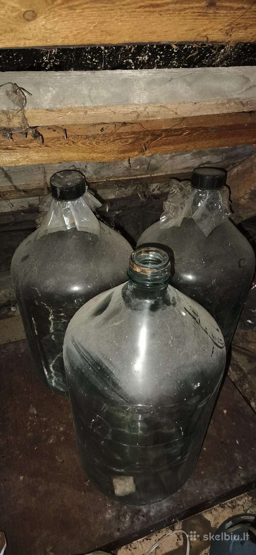 Vyno gamybai buteliai