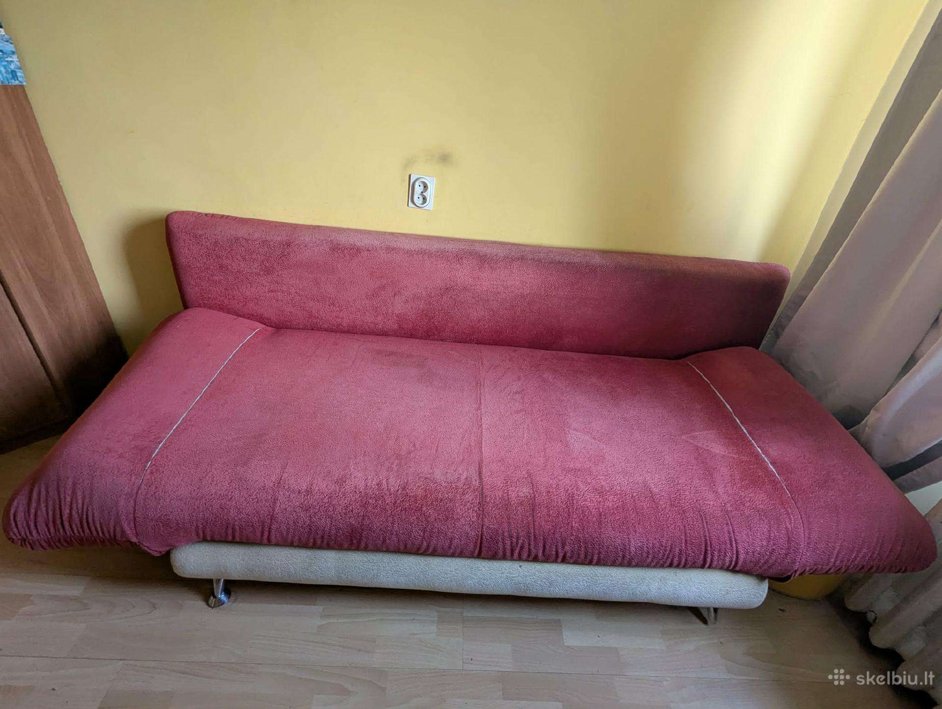 Atiduodame sofą