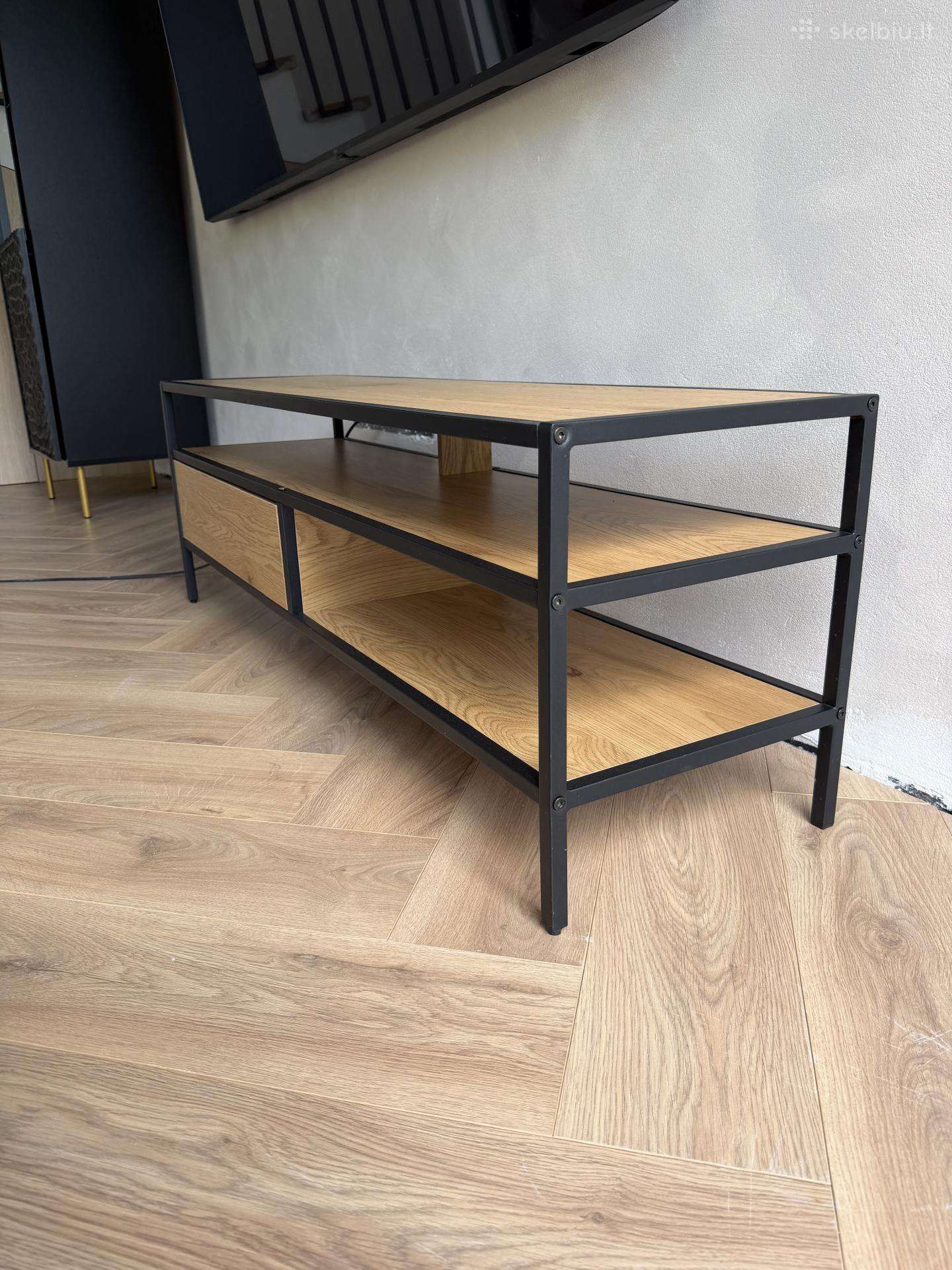 TV staliukas