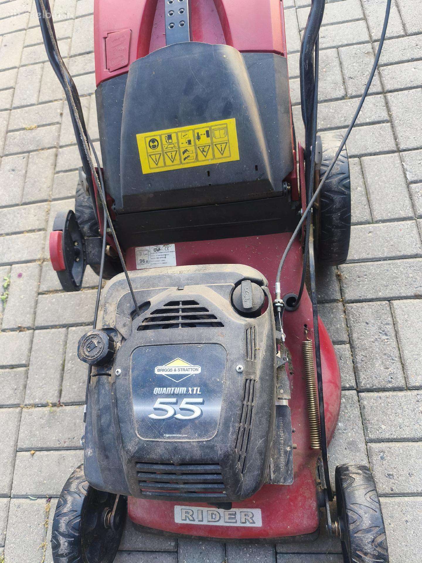 Benzininė savieigė žoliapjovė Rider