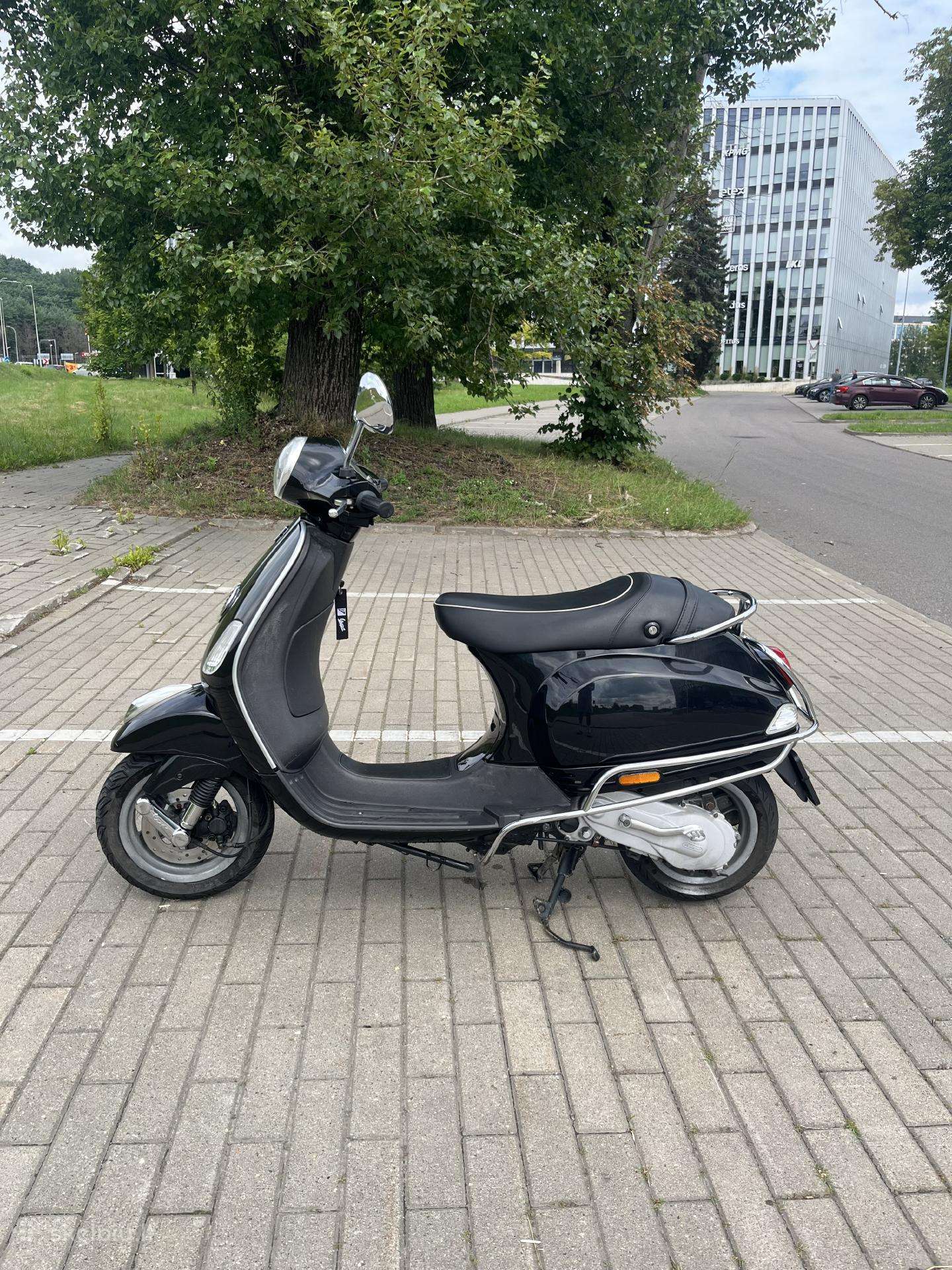Piaggio Vespa 49cc, мотороллеры / мопеды
