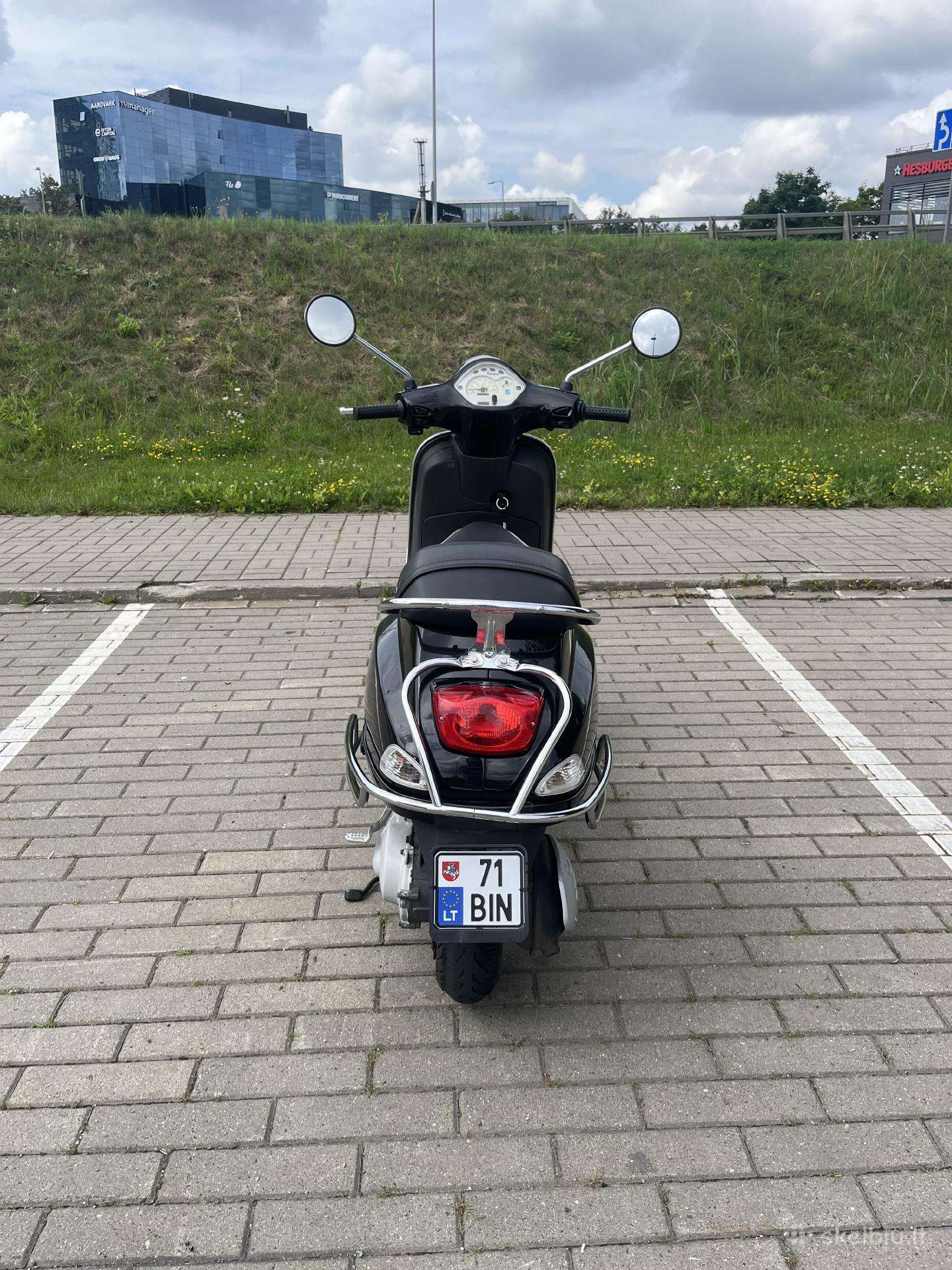 Piaggio Vespa 49cc, мотороллеры / мопеды
