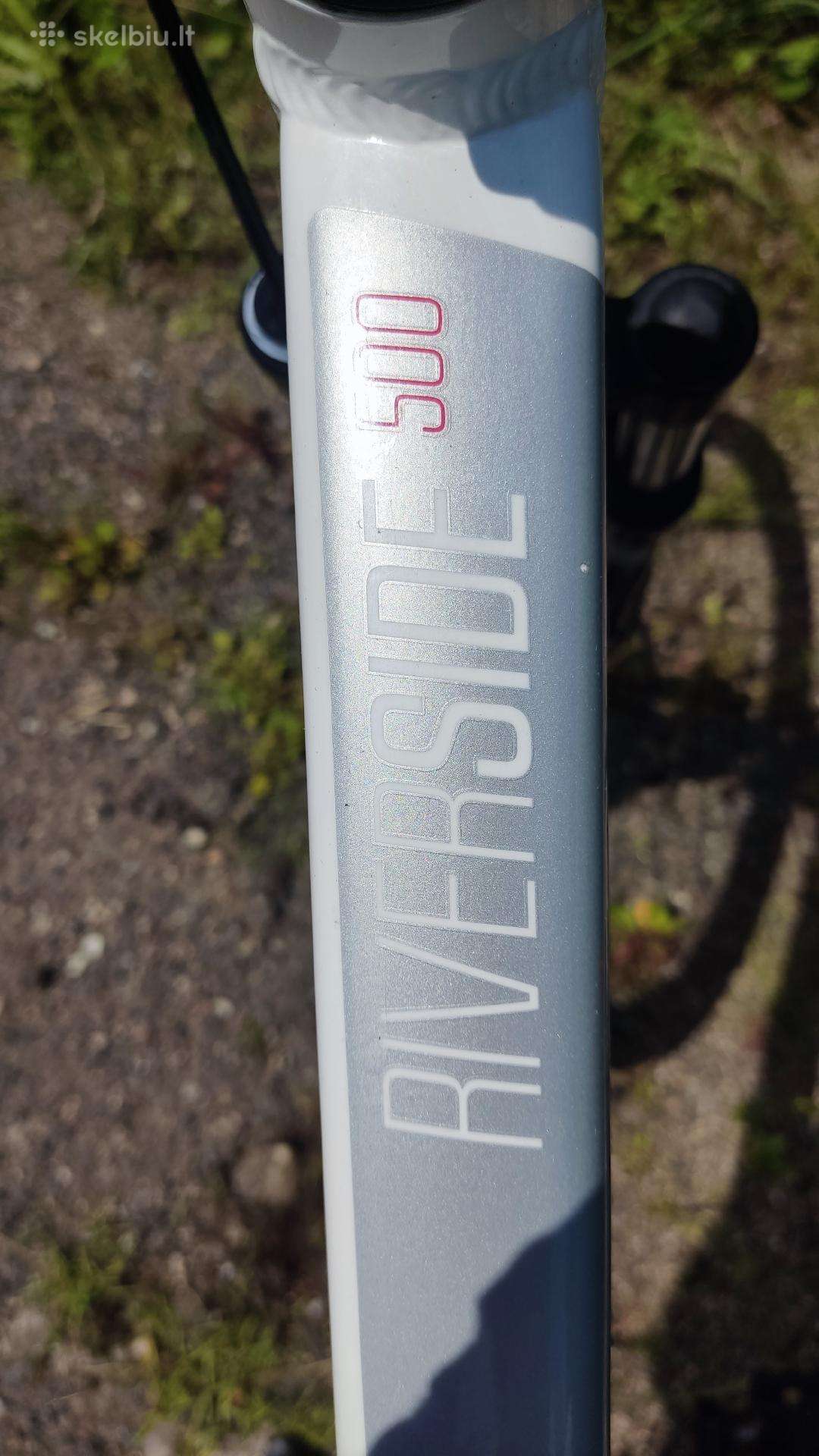Hybrid bike Btwin 28″