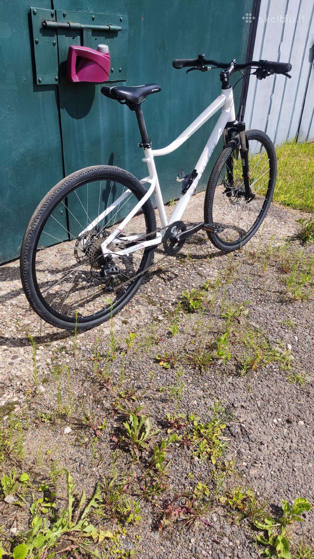 Hybrid bike Btwin 28″