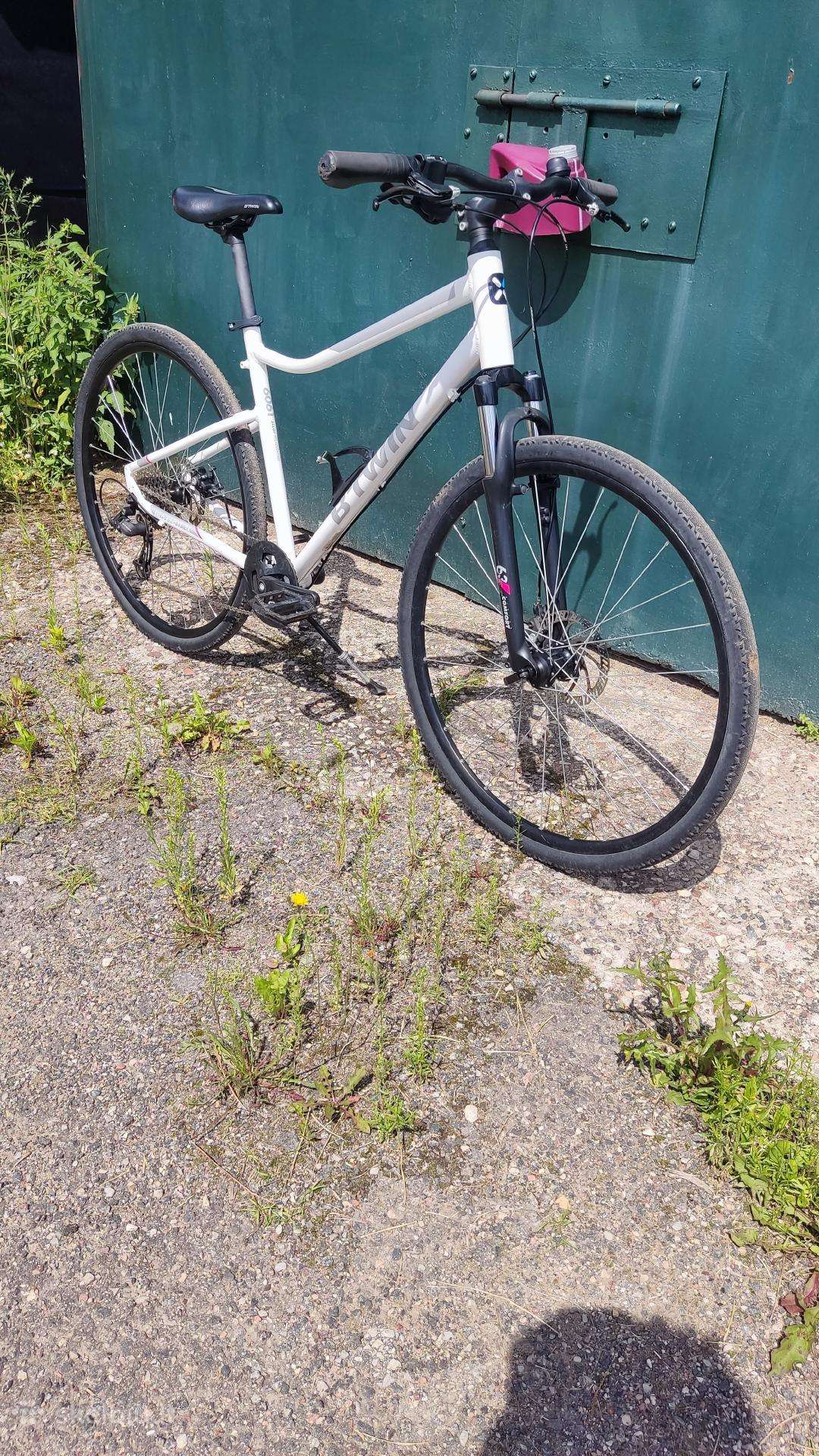 Hybrid bike Btwin 28″