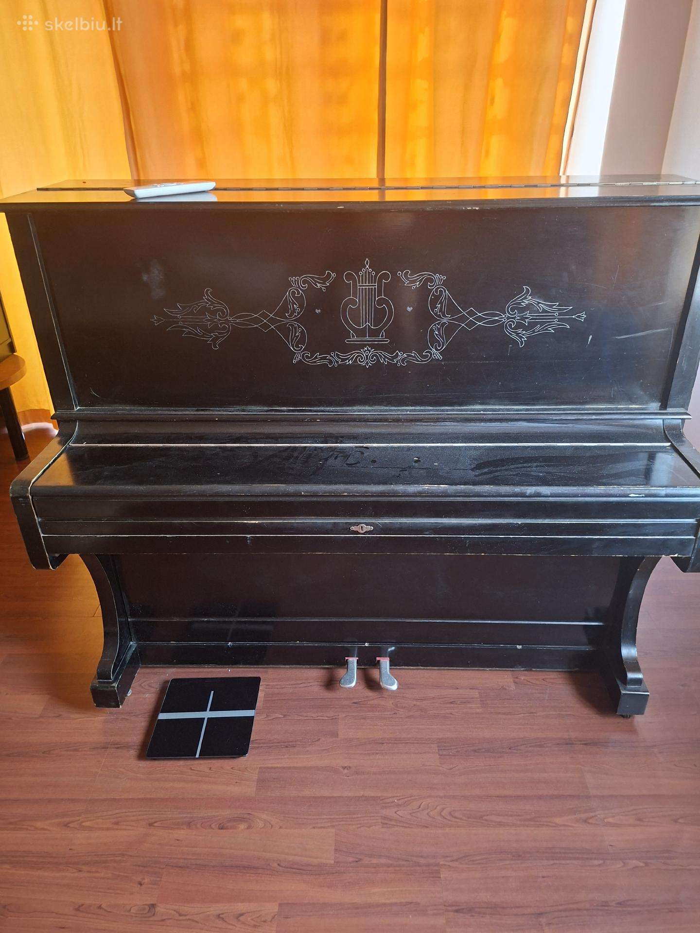 Dovanoju pianina Smolensk,veikiantis