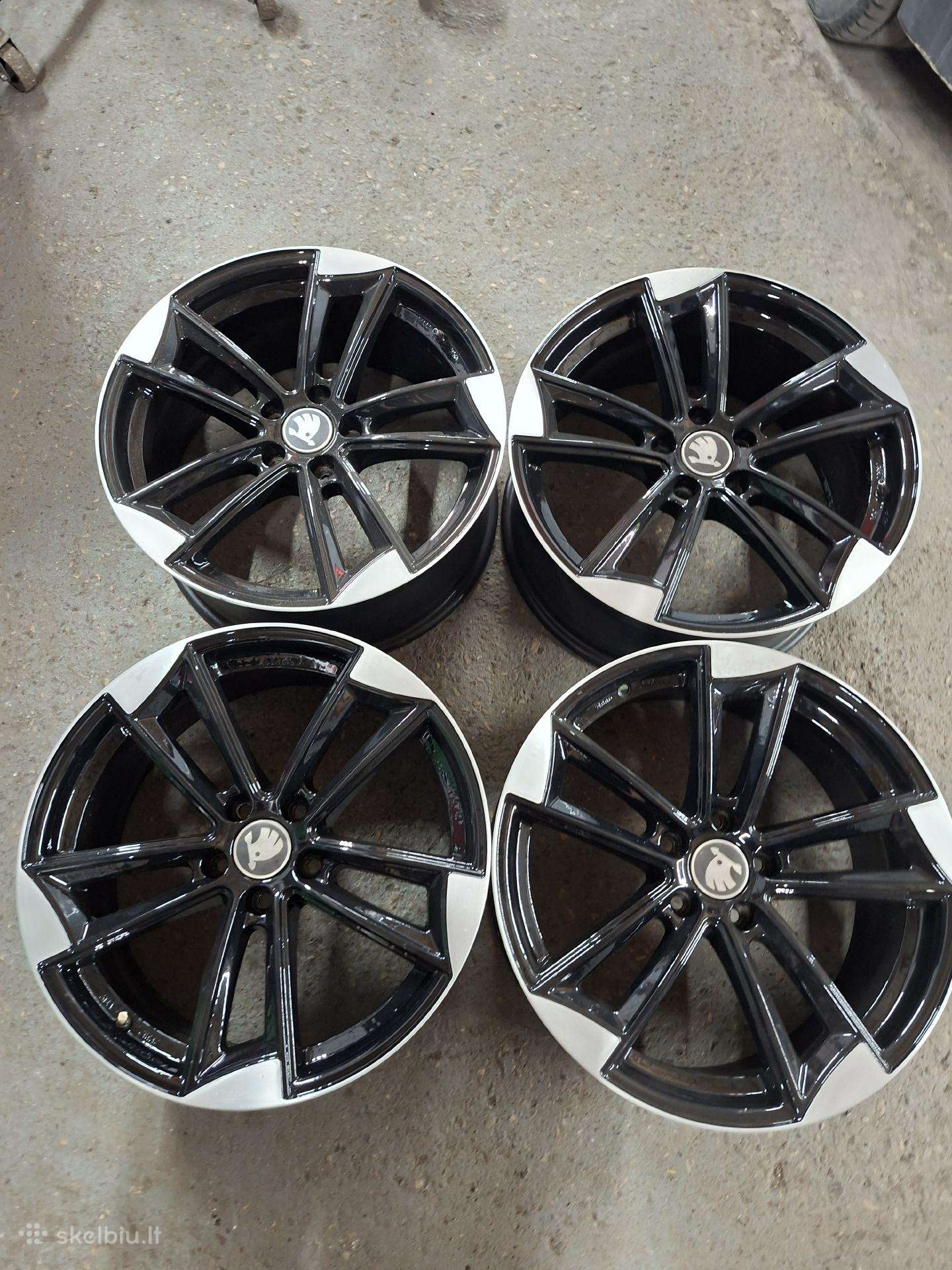 Parduodami ratlankiai R19