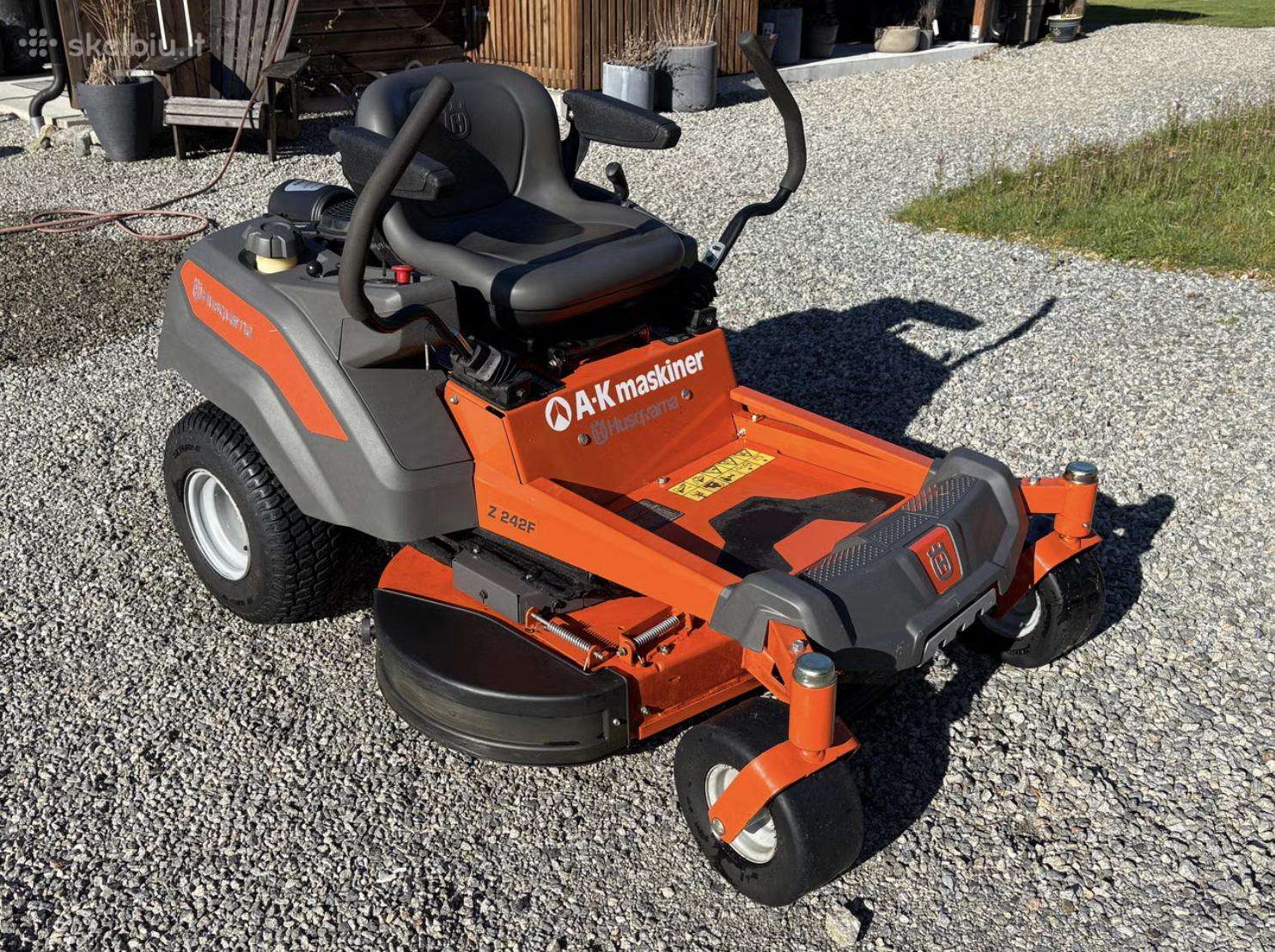 Husqvarna Z 242f vejapjovė su nuliniu apsisukimo s