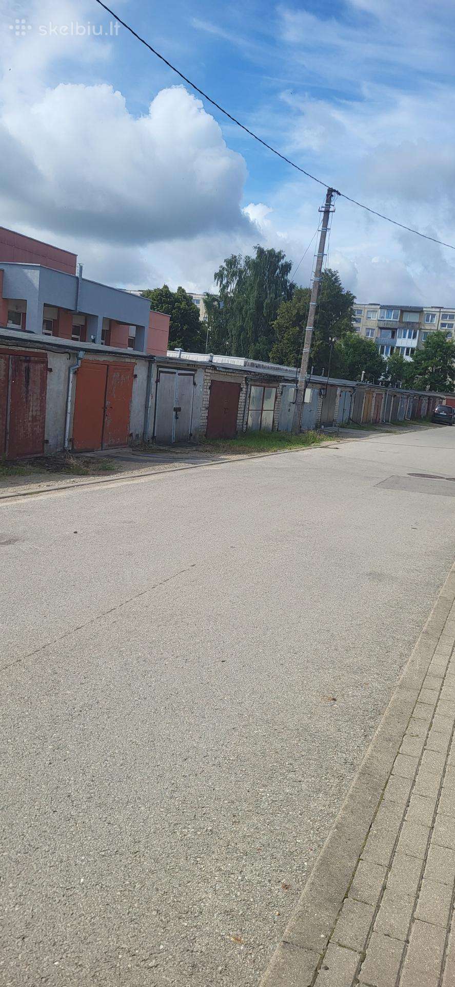 Išnuomojamas garažas prie ligoninės Radviliškyje