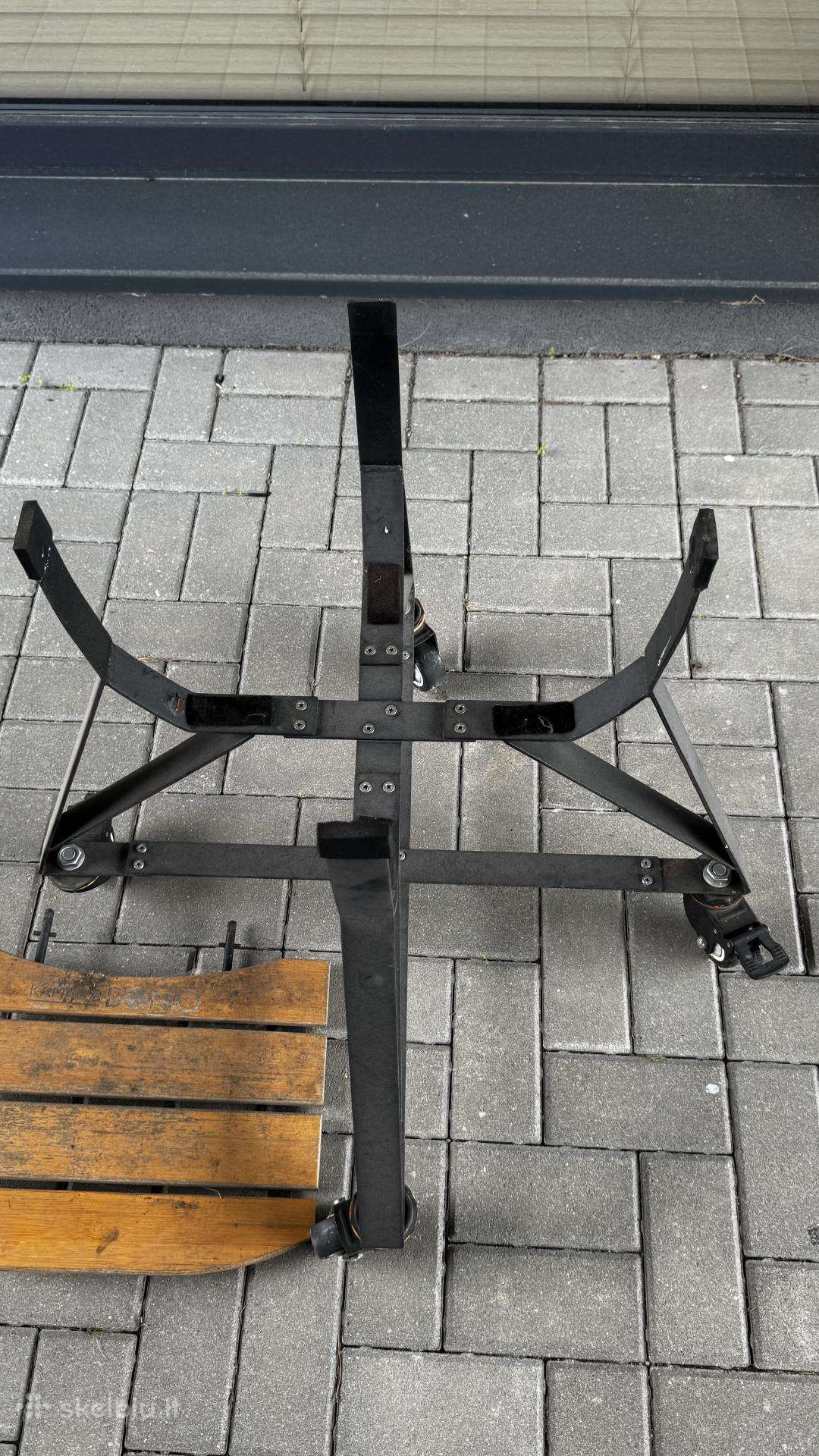 Kamado Bono media stovas ir lentynėlės