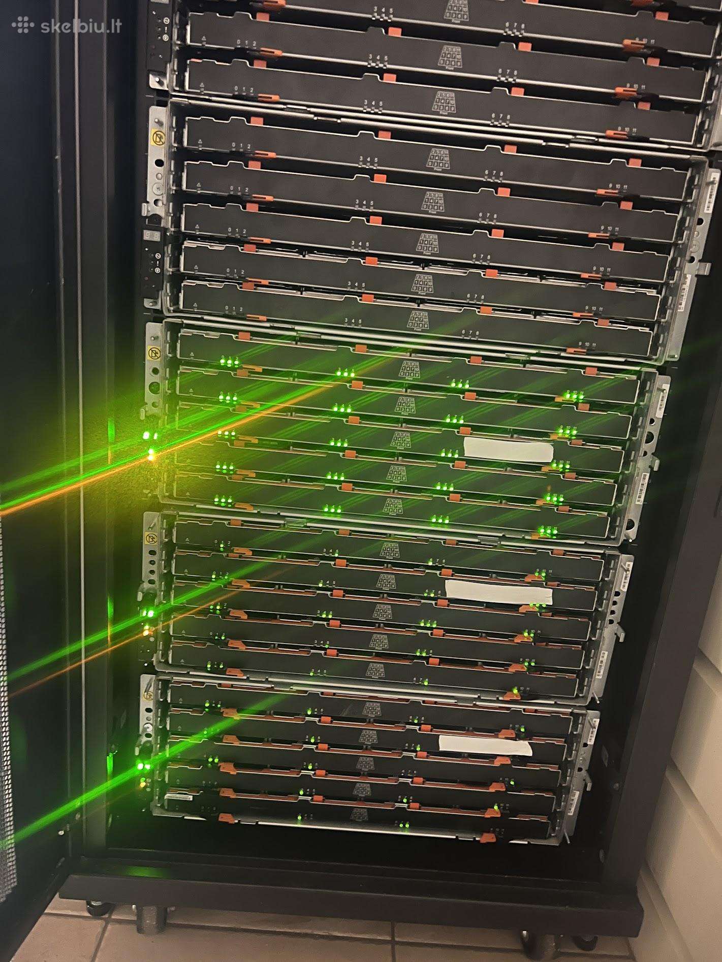 Netapp Ds460c diskų lentyna 60 vietų, 7 vnt.
